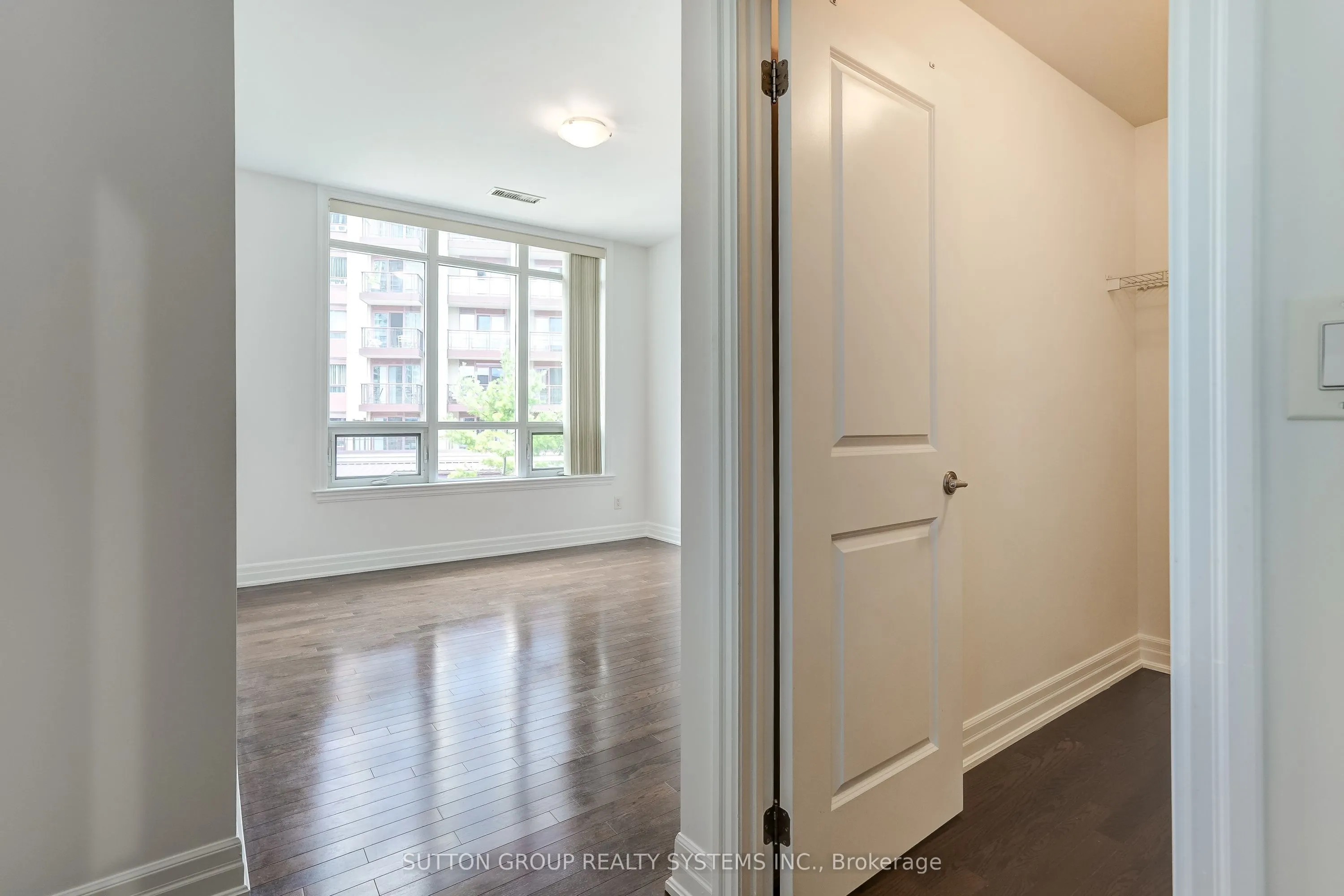 15 Rean Drive #408