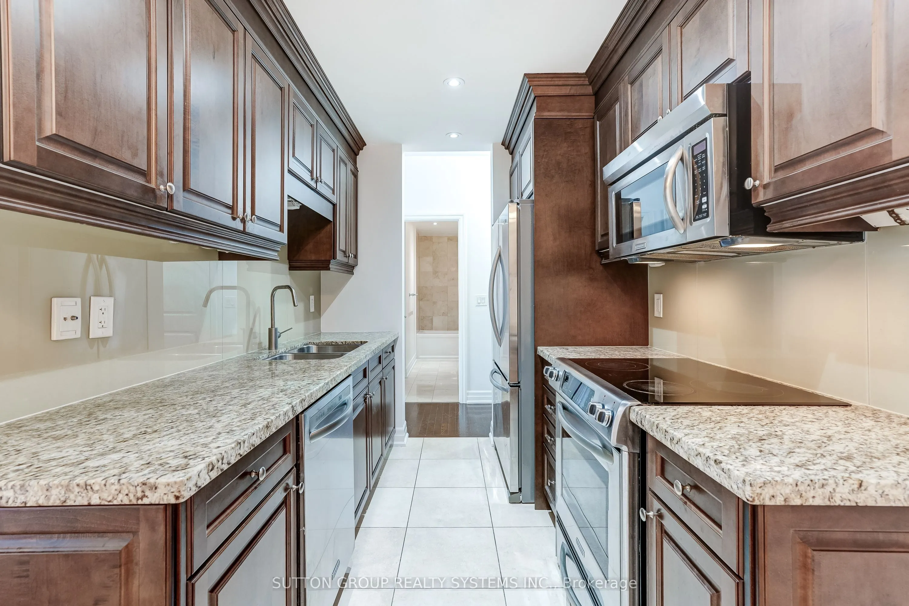 15 Rean Drive #408
