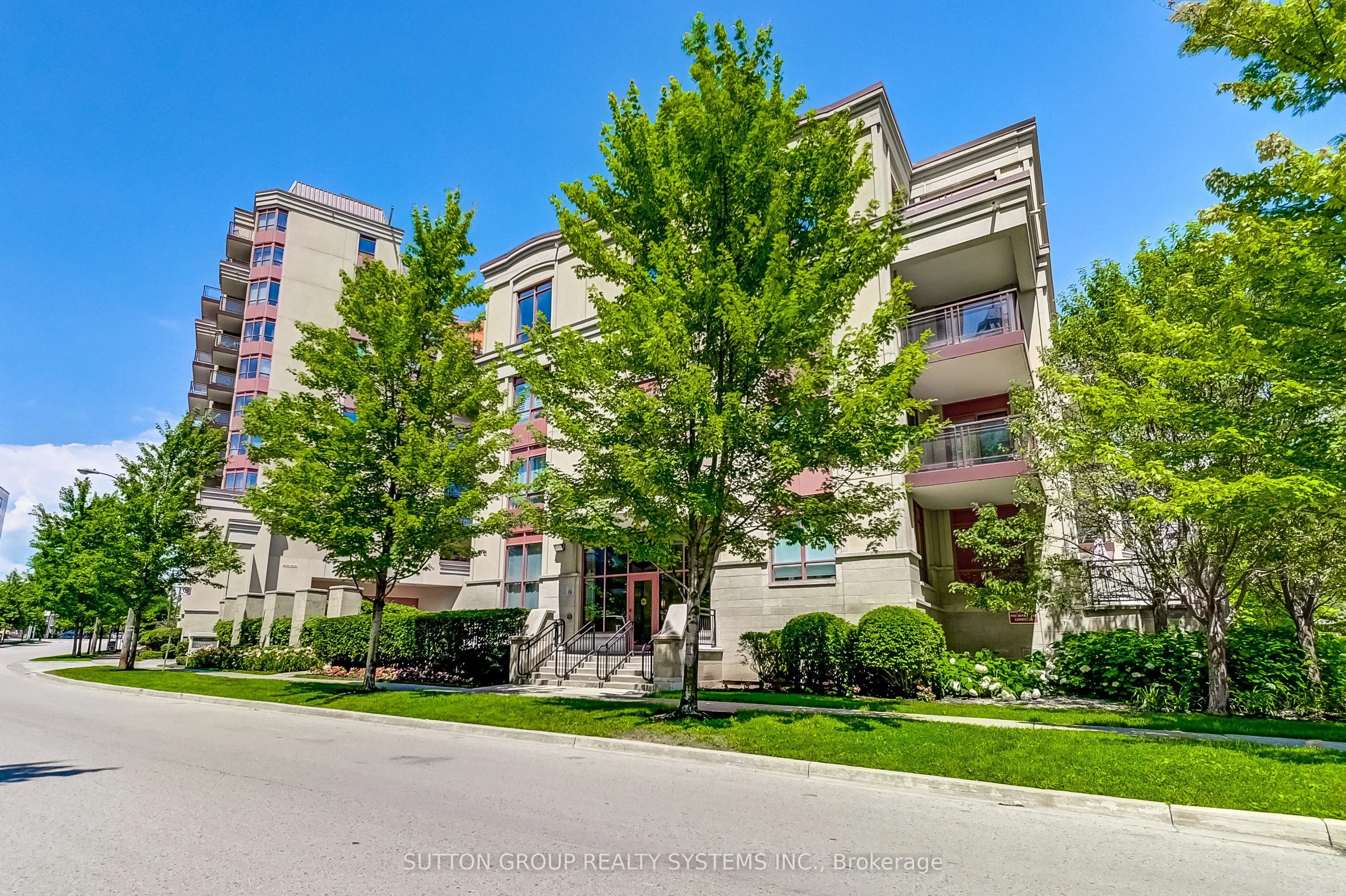 15 Rean Drive #408