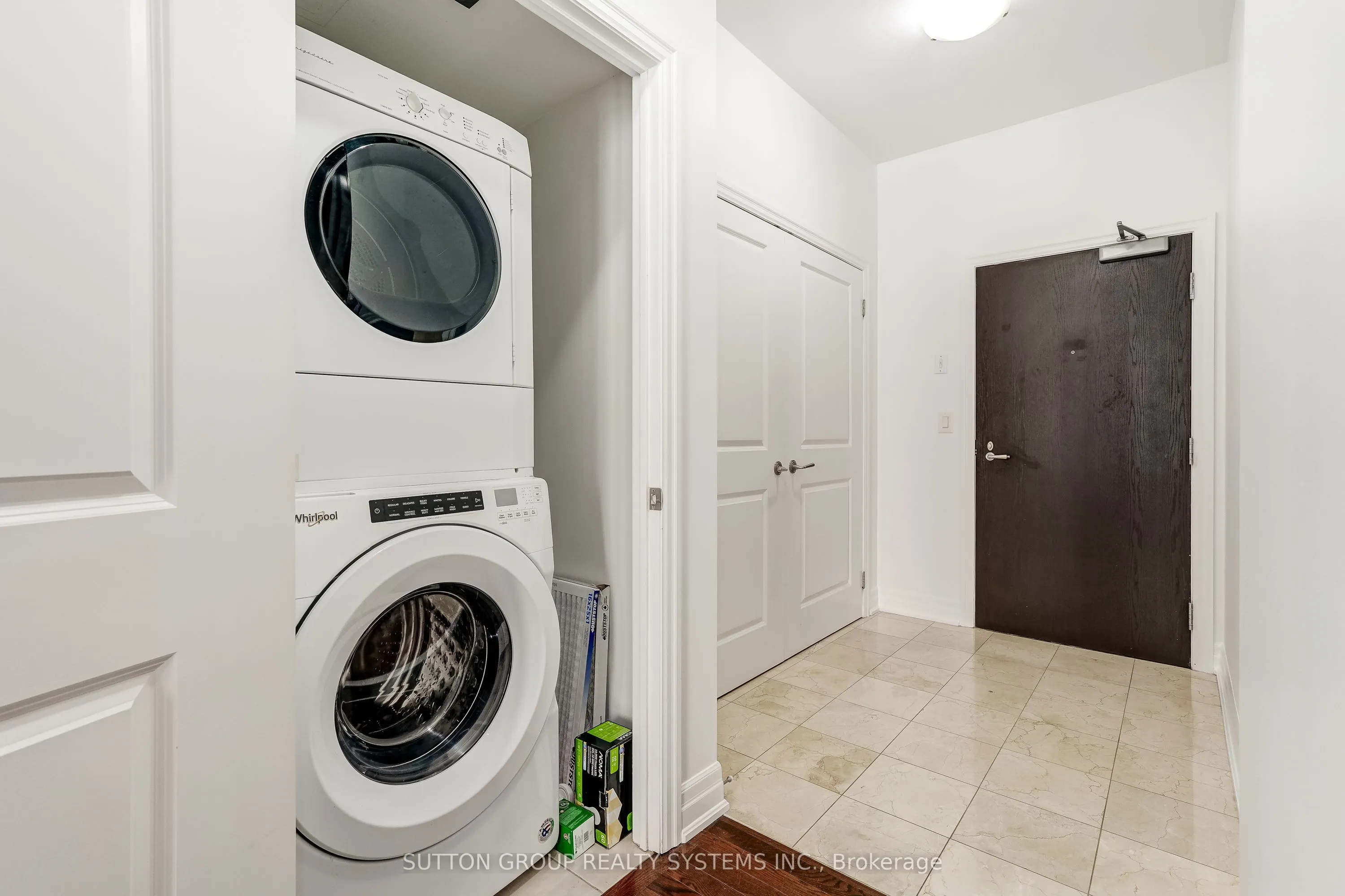 15 Rean Drive #408