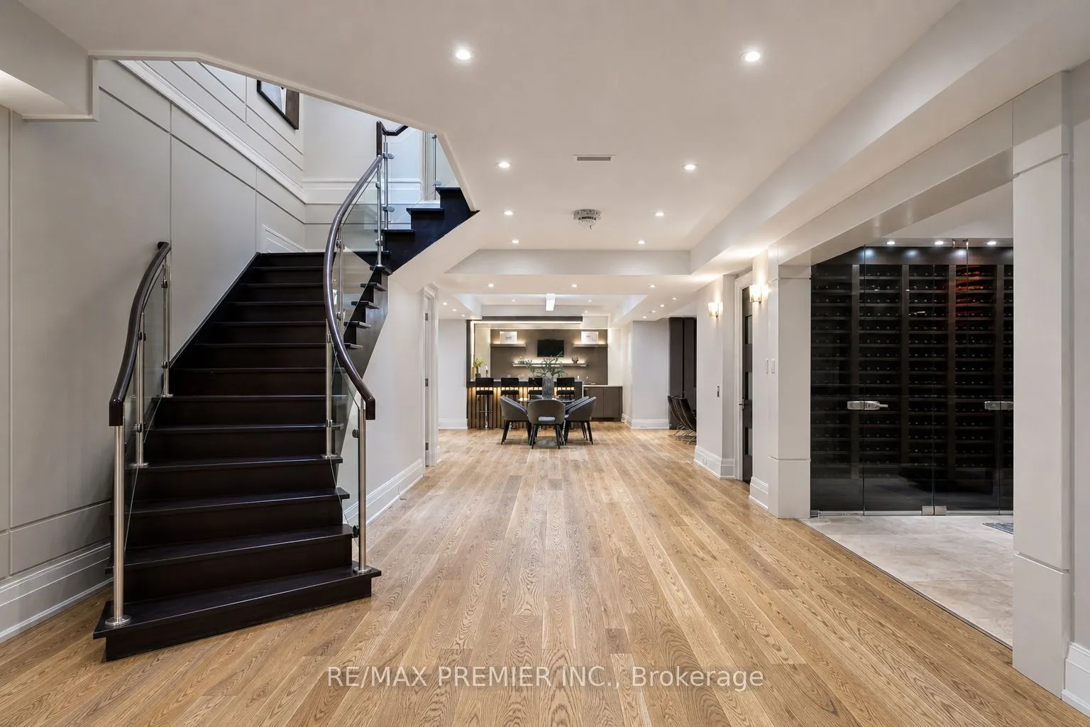 6 The Bridle Path