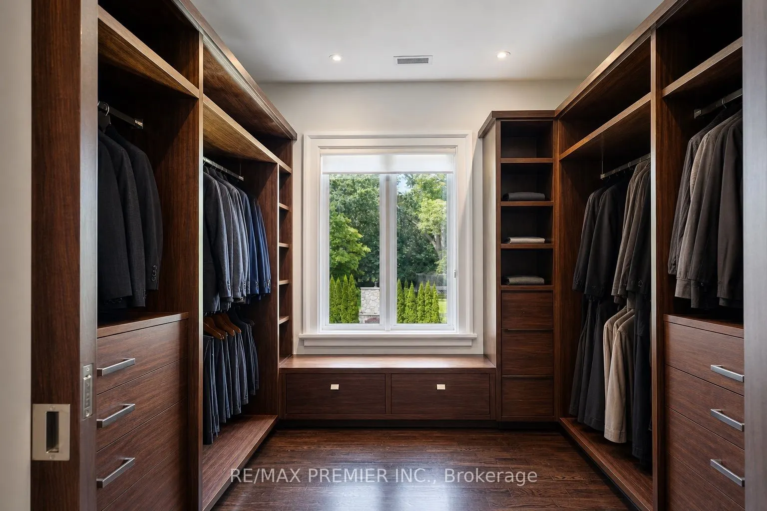 6 The Bridle Path