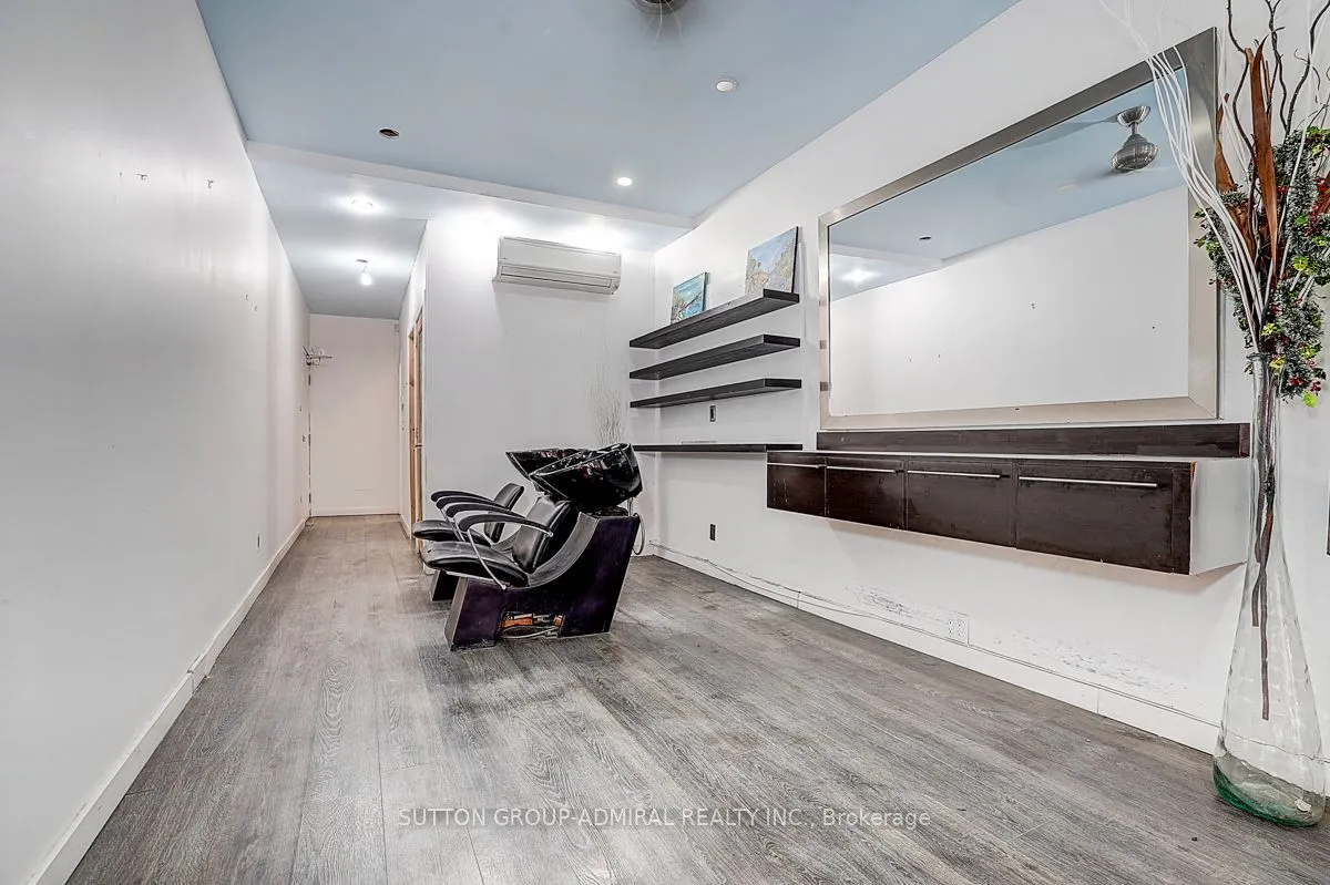 1184 Eglinton Avenue W