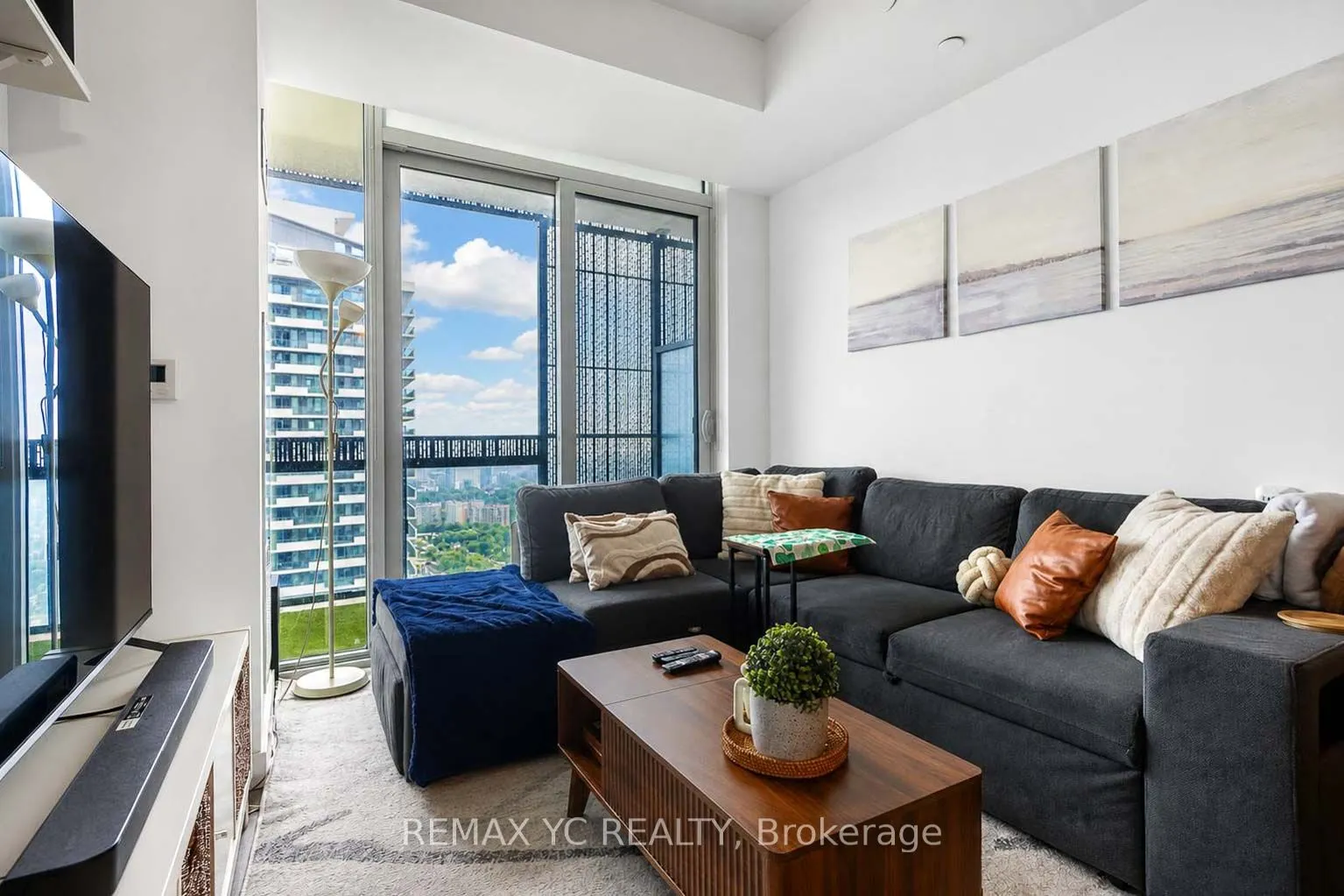 8 Eglinton Avenue E #4812