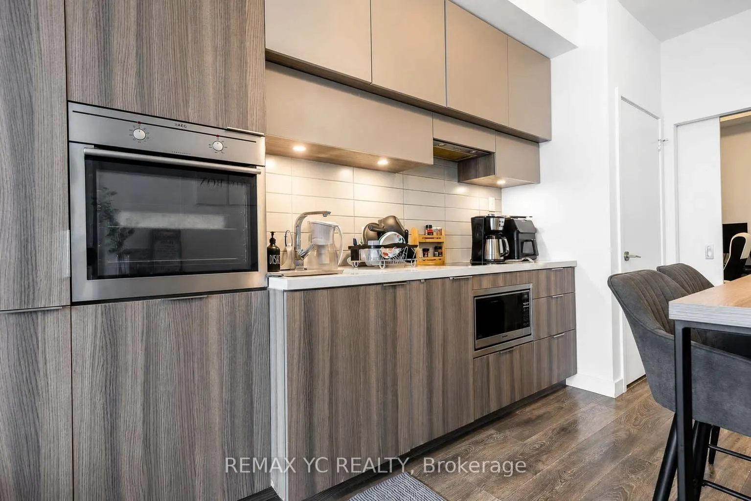 8 Eglinton Avenue E #4812