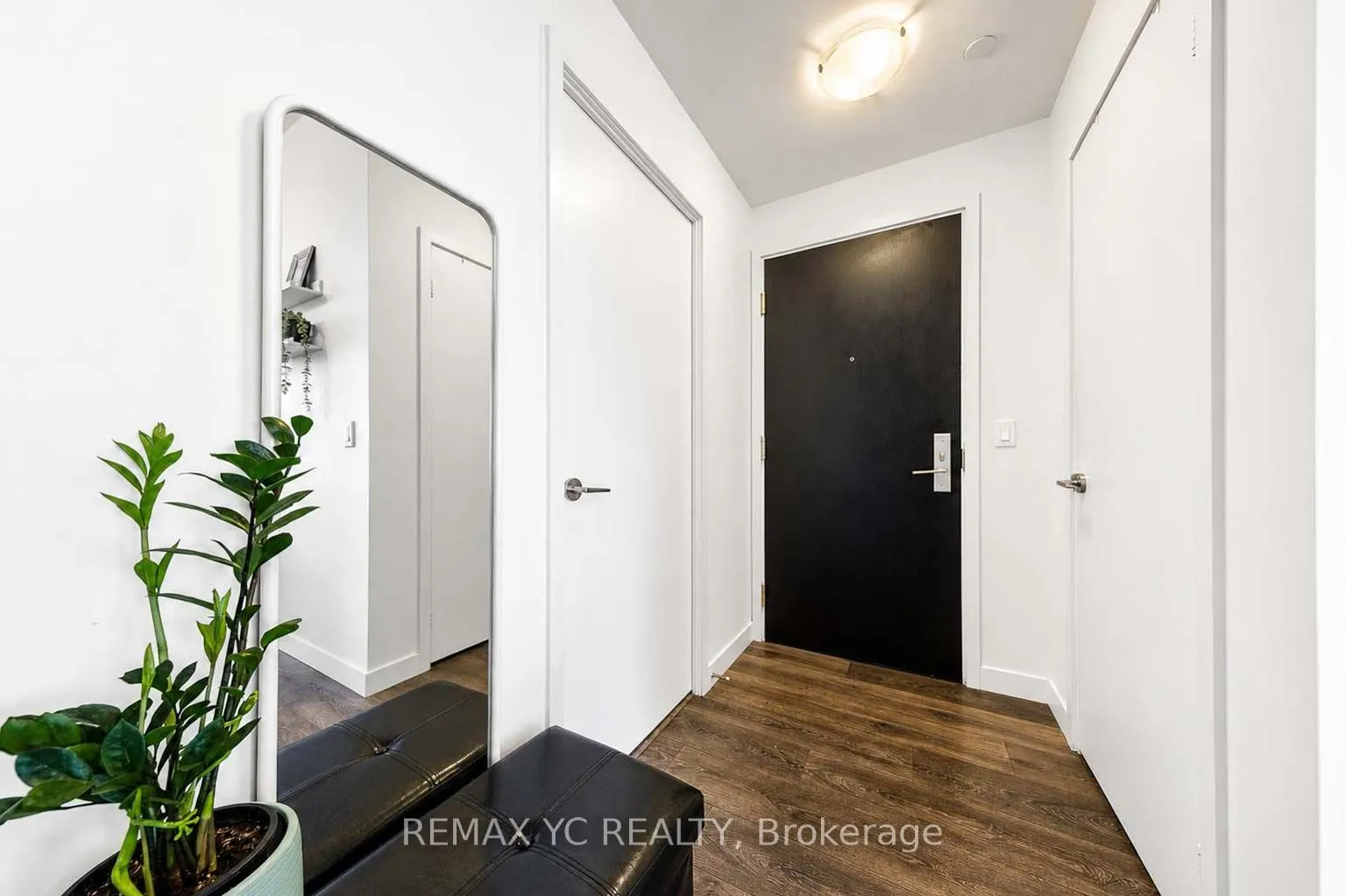 8 Eglinton Avenue E #4812