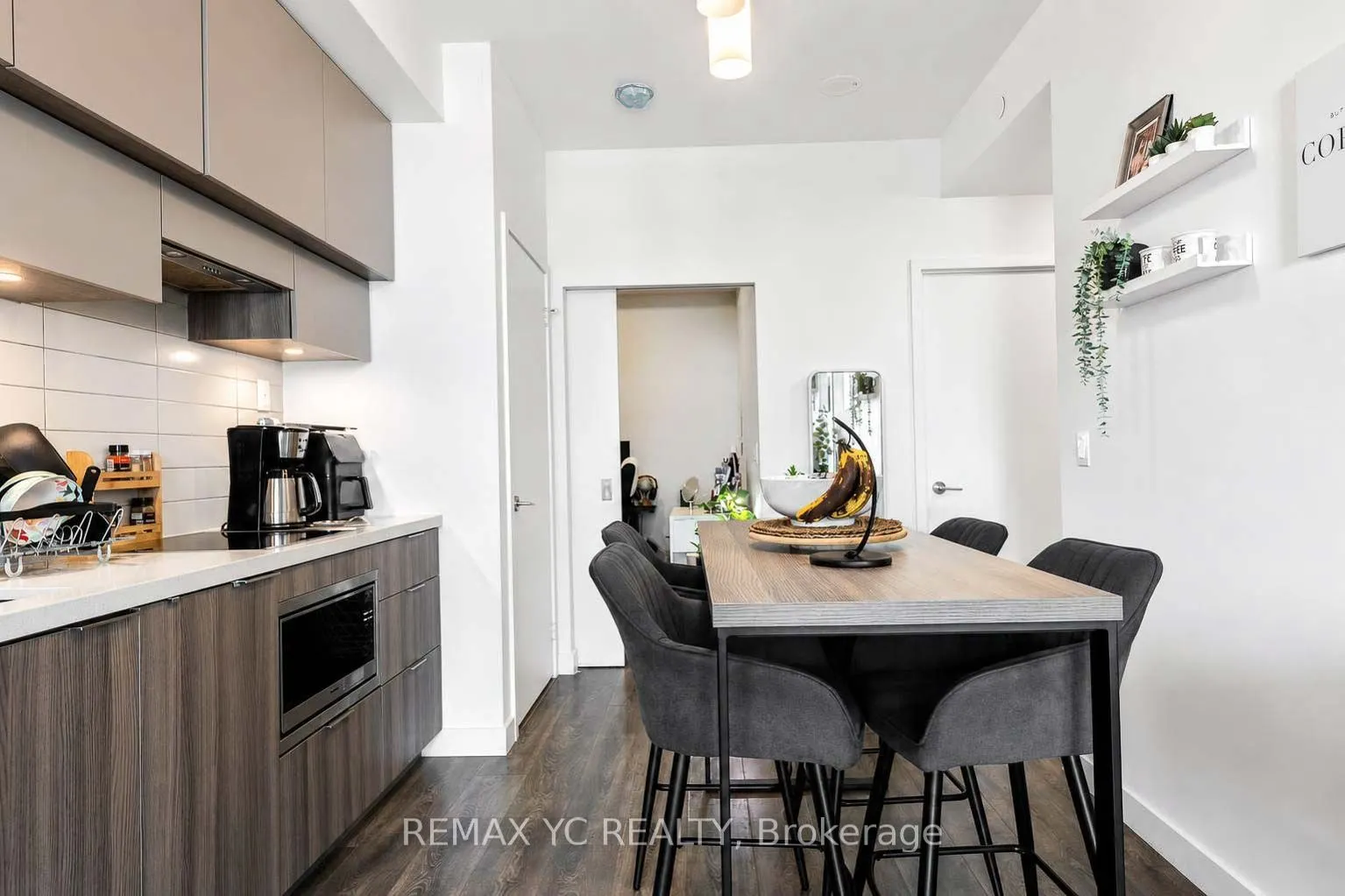 8 Eglinton Avenue E #4812