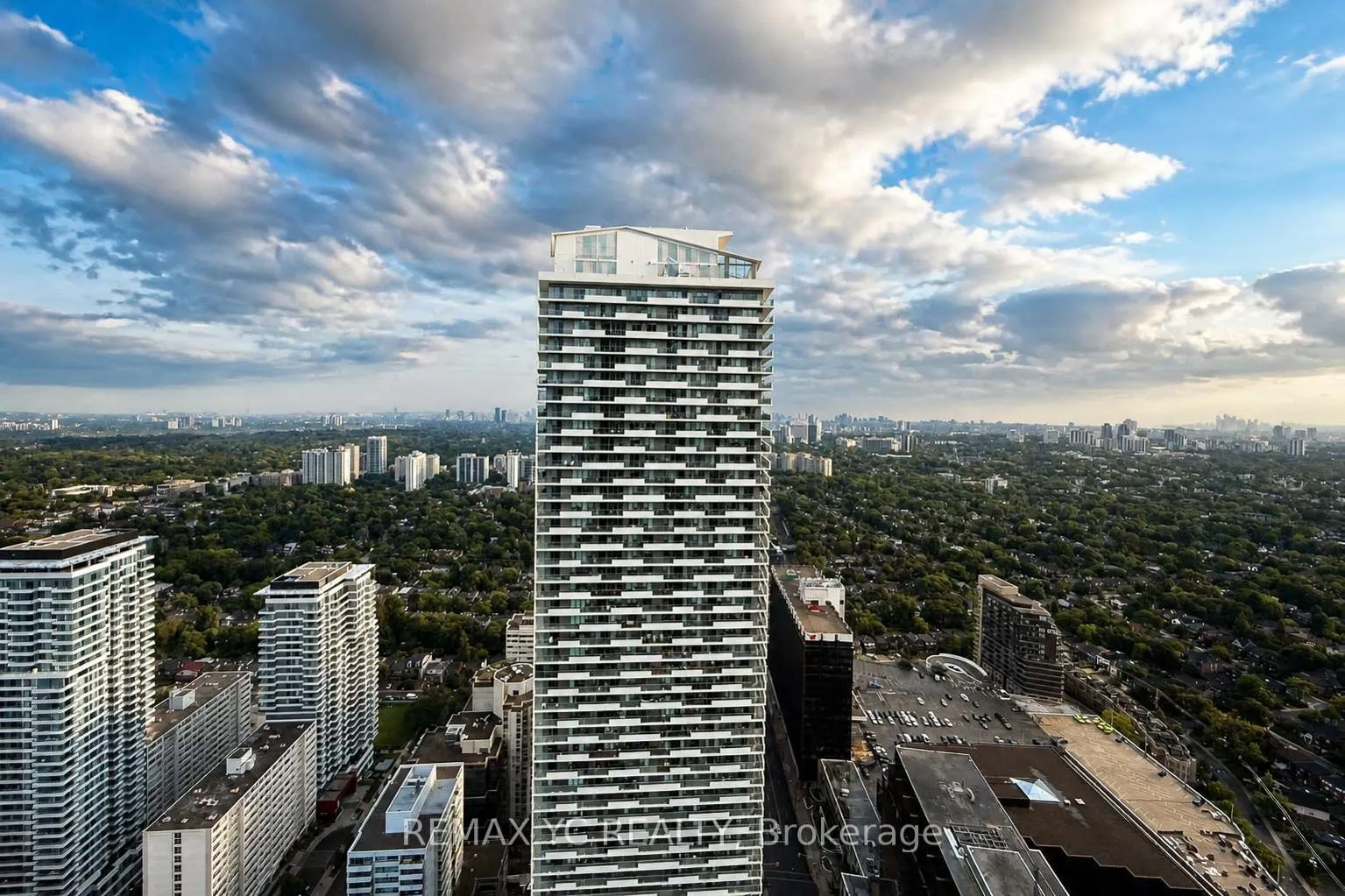 8 Eglinton Avenue E #4812