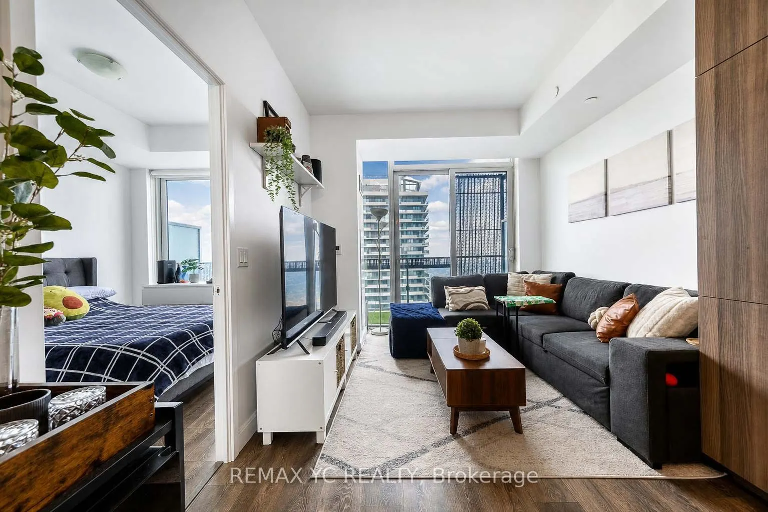 8 Eglinton Avenue E #4812