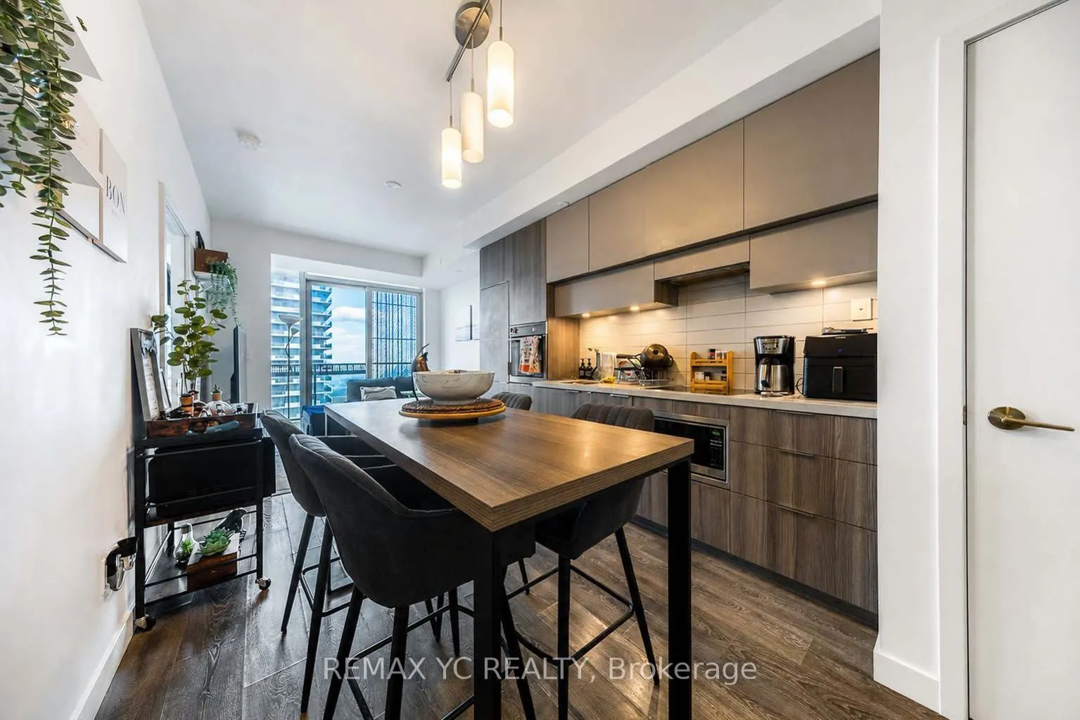 8 Eglinton Avenue E #4812