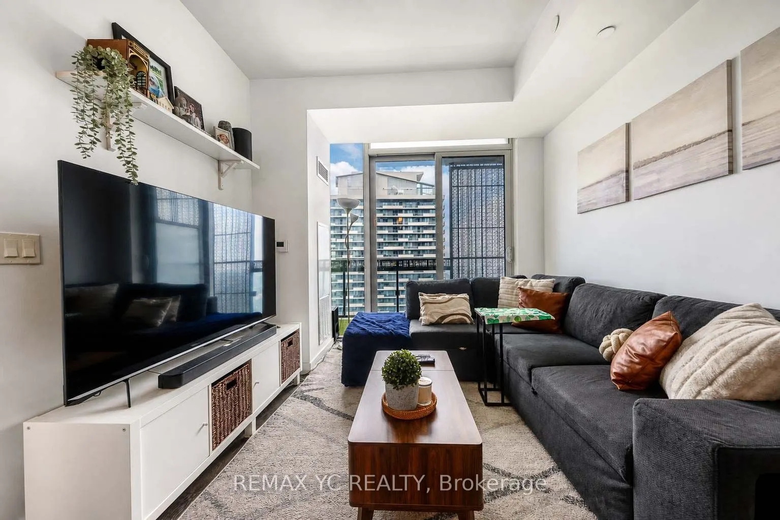 8 Eglinton Avenue E #4812