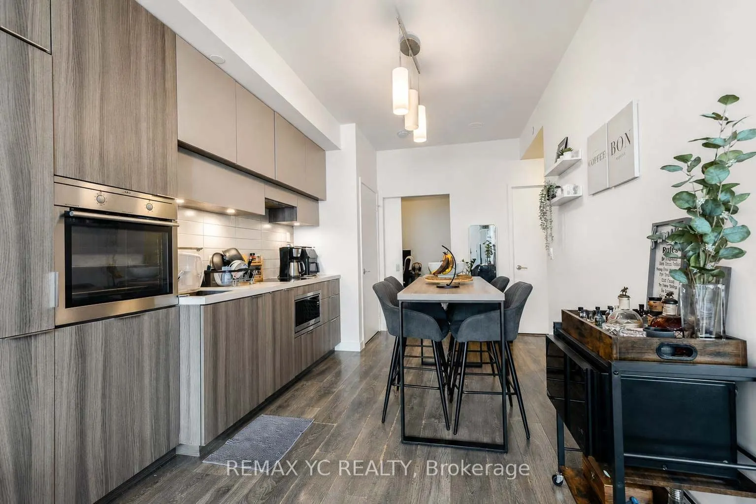 8 Eglinton Avenue E #4812