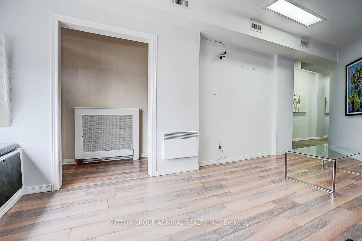 1184 Eglinton Avenue W