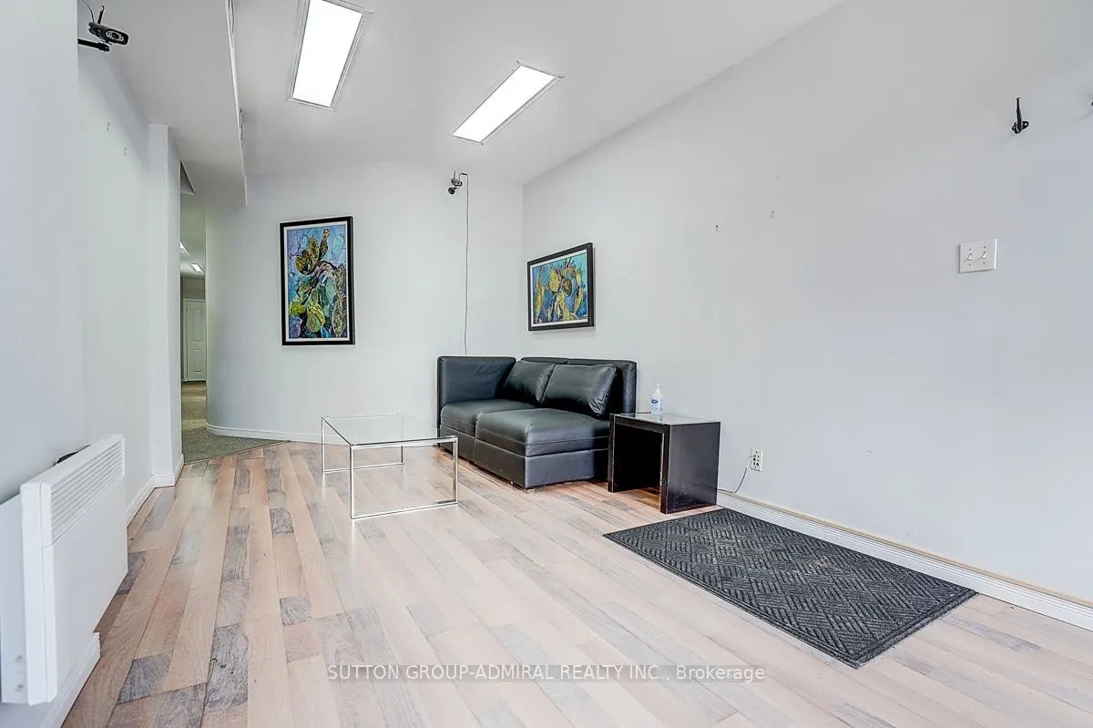 1184 Eglinton Avenue W