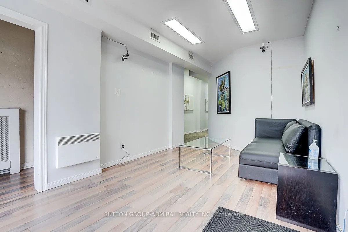 1184 Eglinton Avenue W