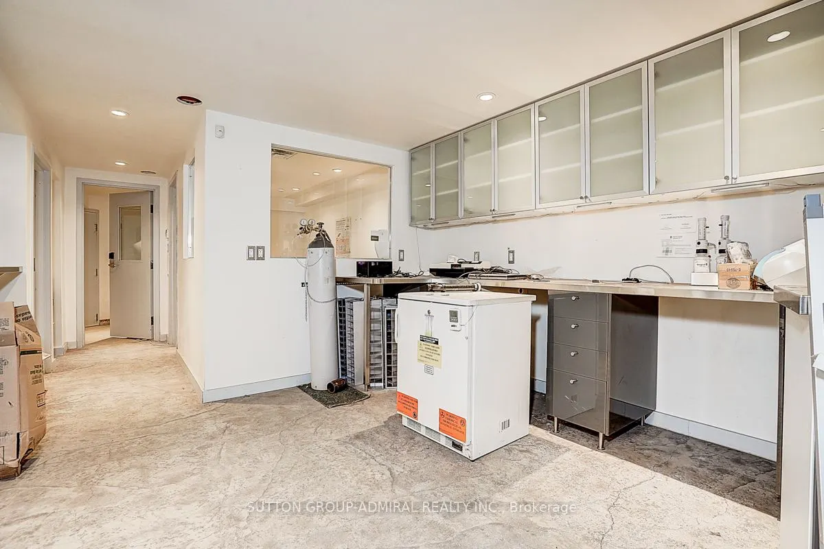 1184 Eglinton Avenue W