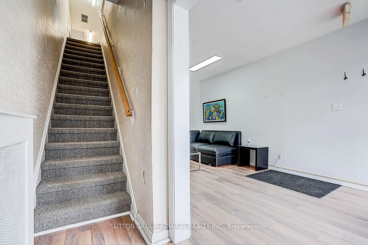 1184 Eglinton Avenue W