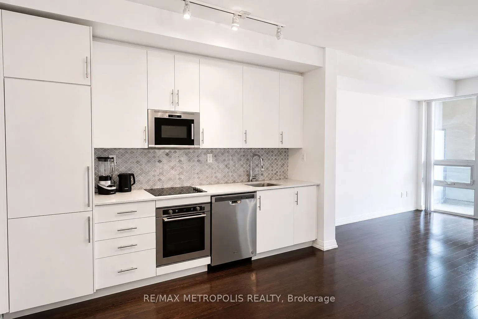 460 Adelaide Street E #520