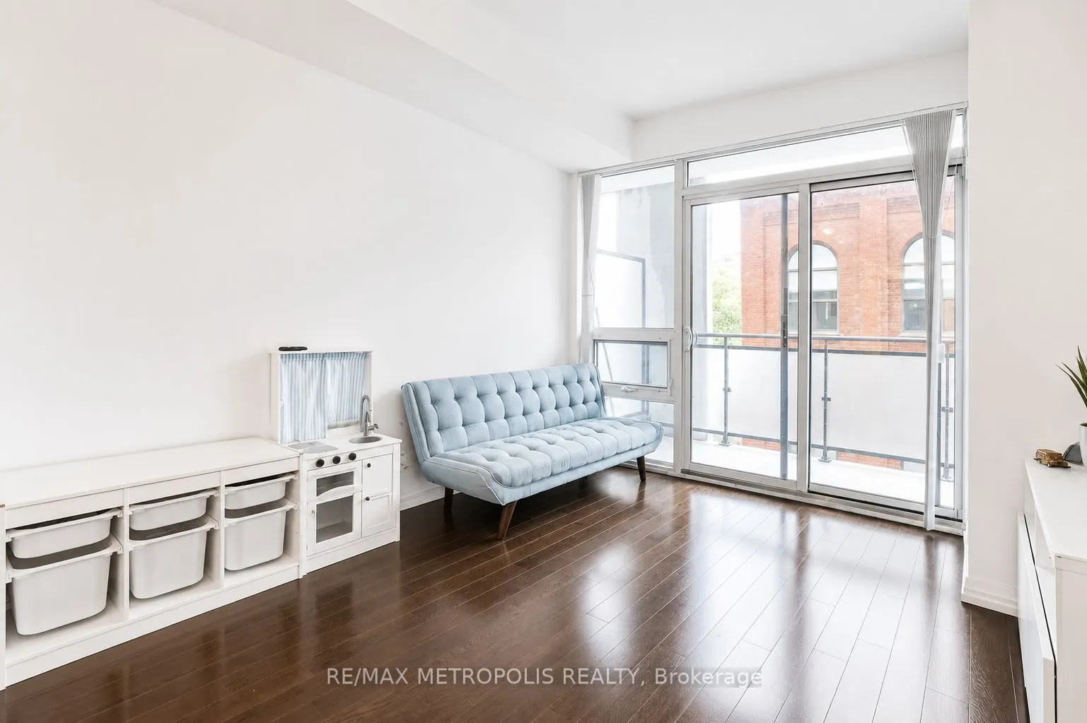 460 Adelaide Street E #520
