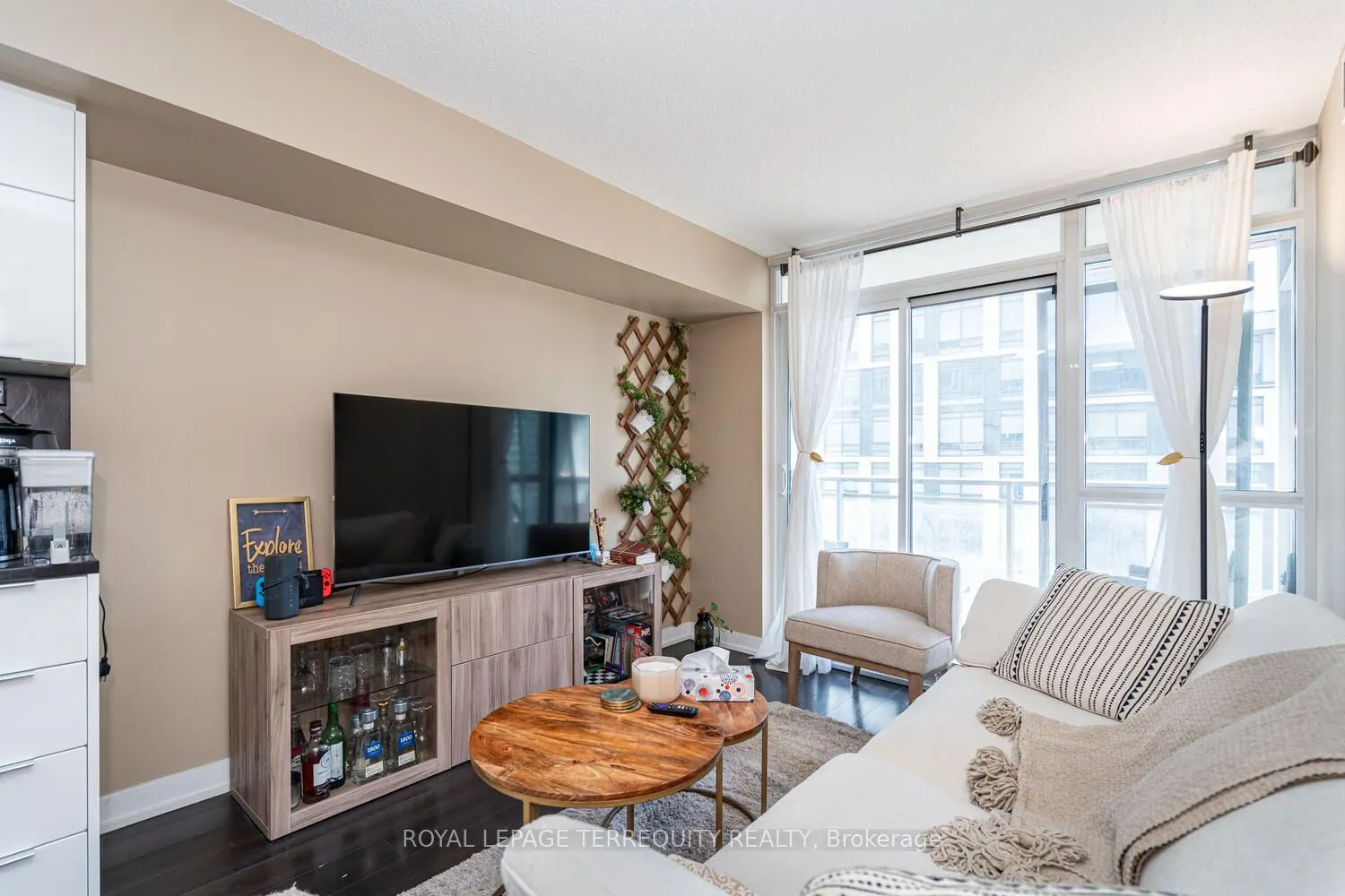 151 Dan Leckie Way #610