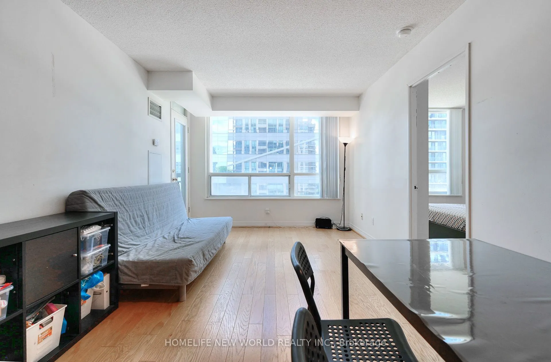 18 Parkview Avenue #811