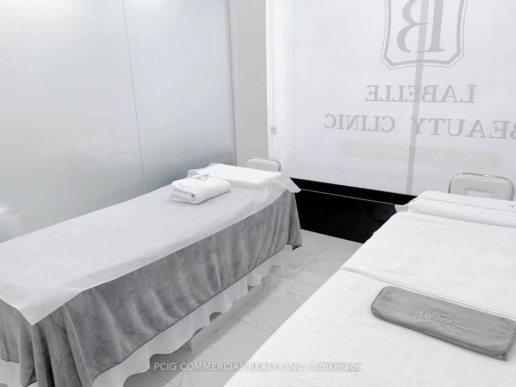 26 Bellair Street #2N