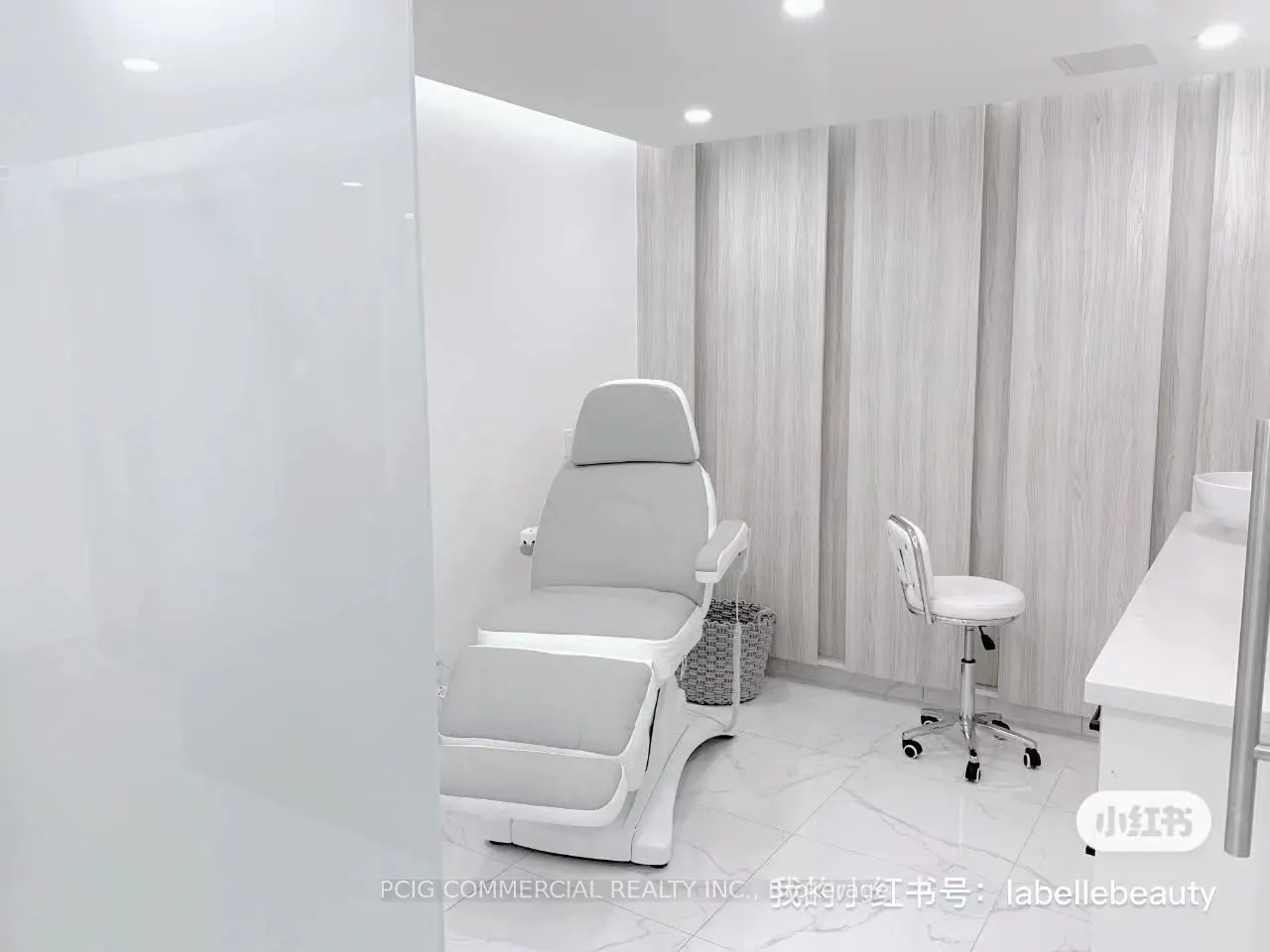 26 Bellair Street #2N