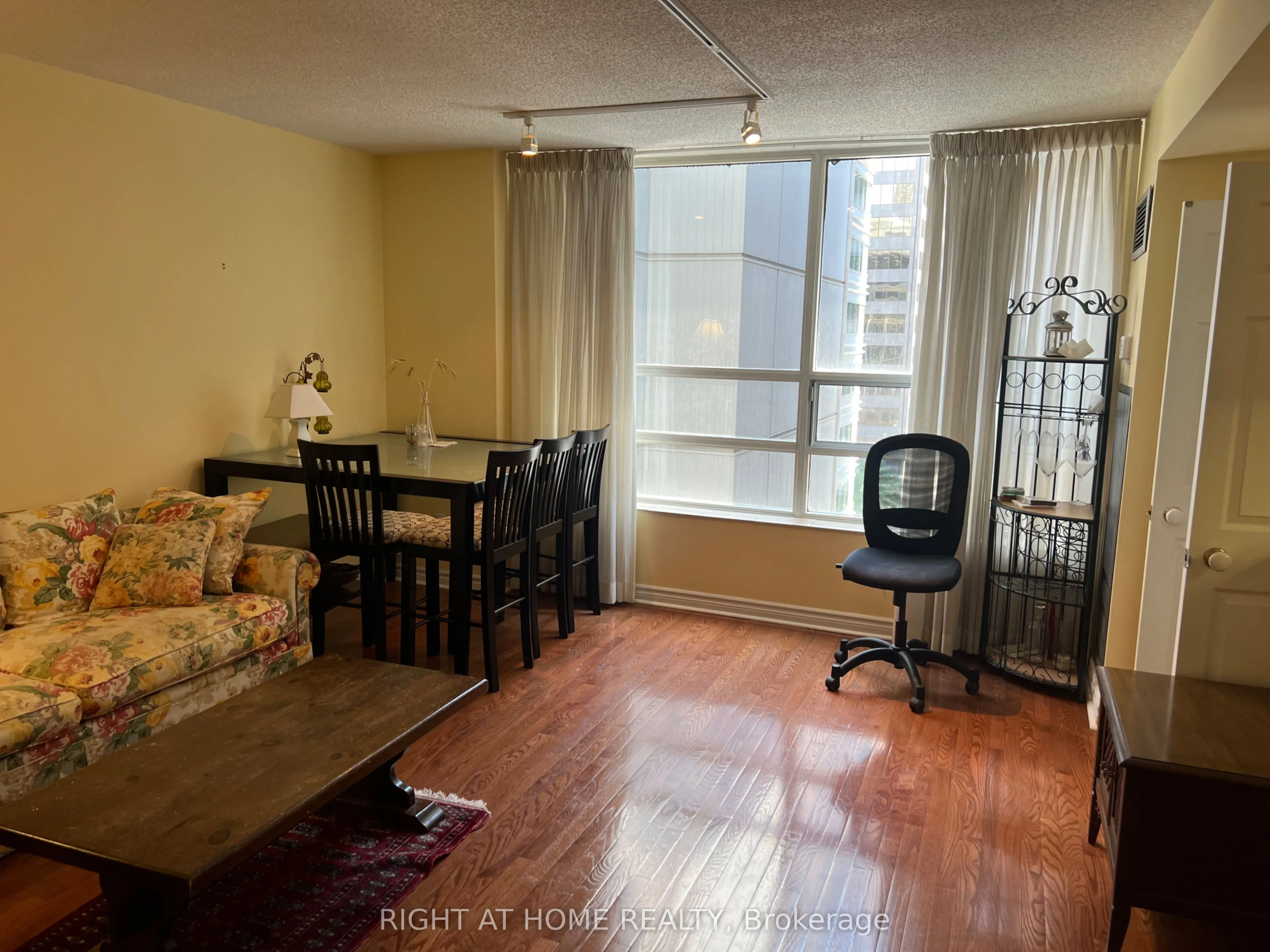 71 Simcoe Street #705