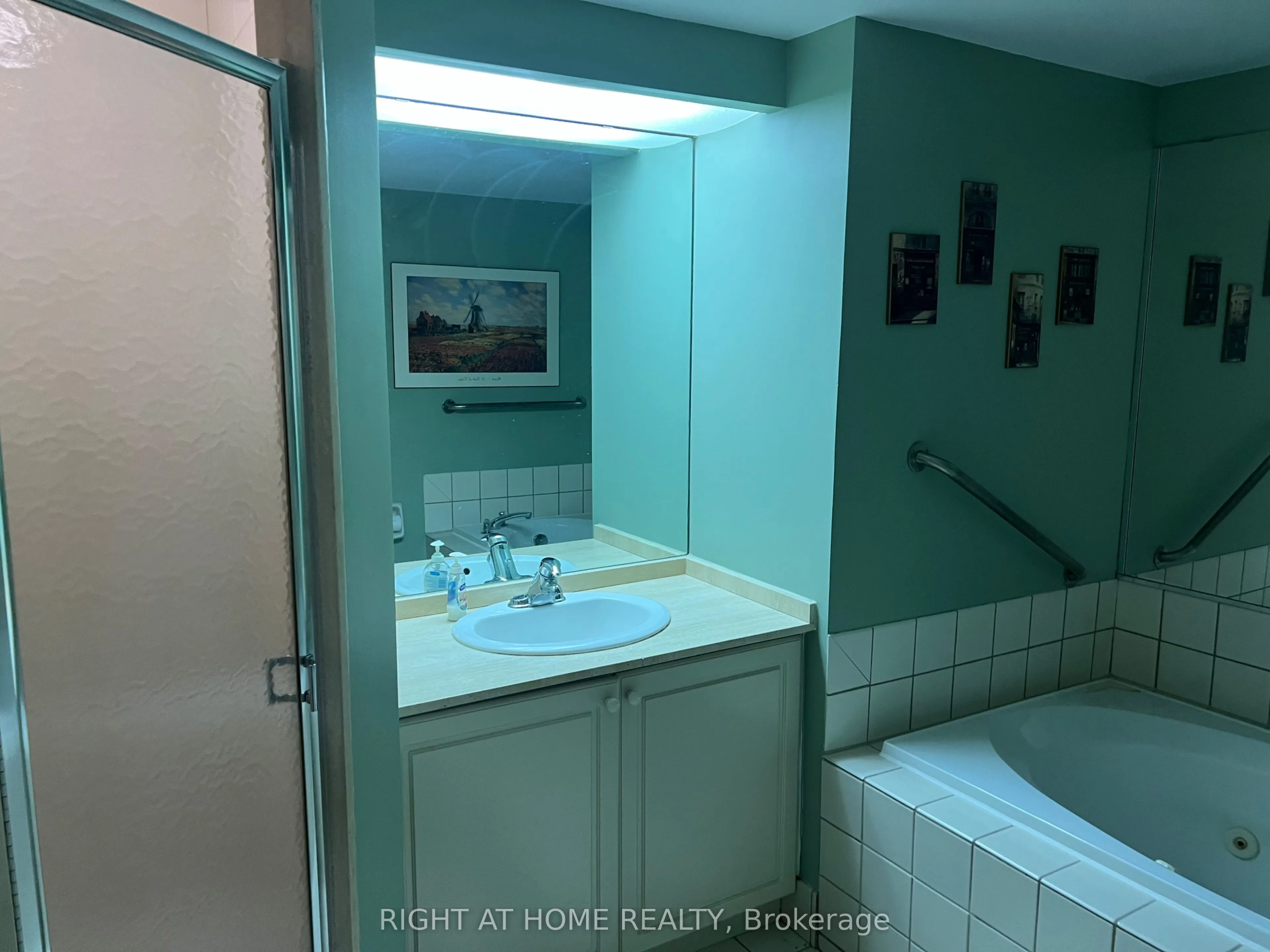 71 Simcoe Street #705