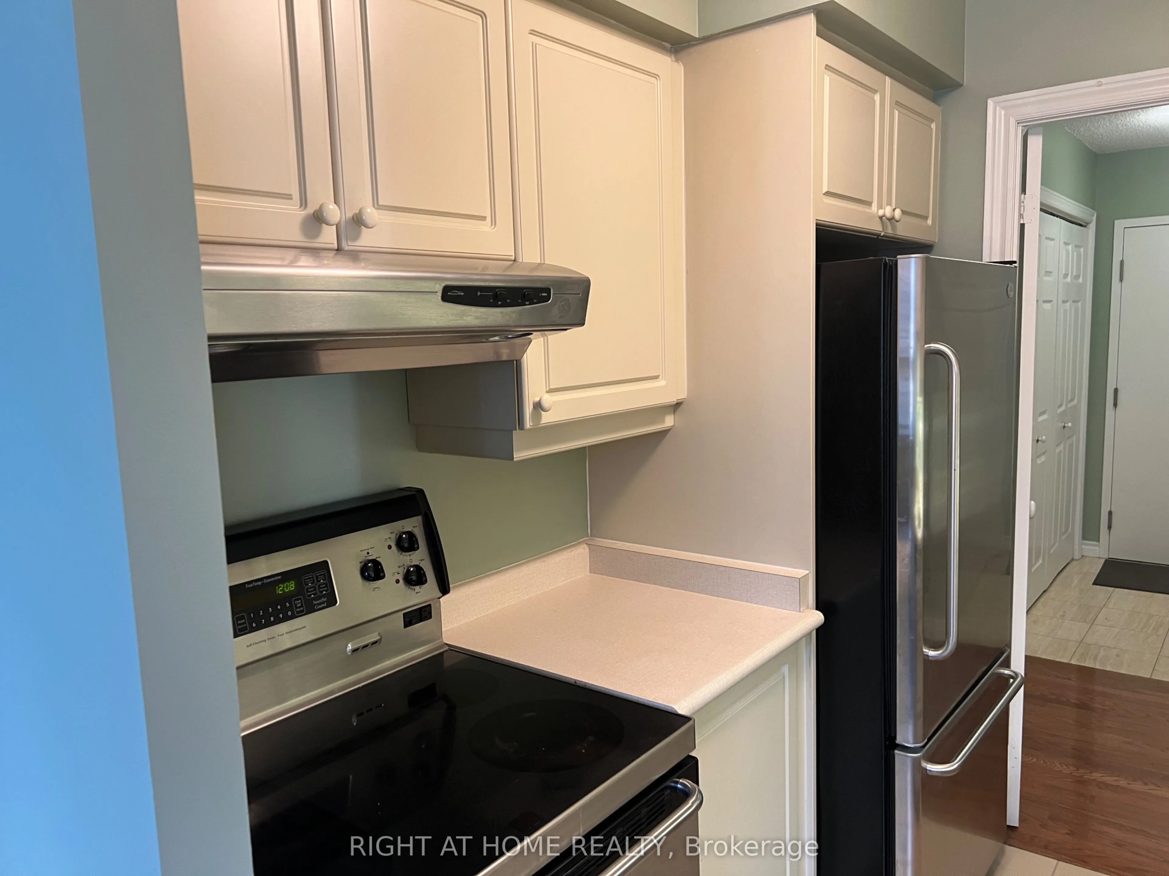 71 Simcoe Street #705