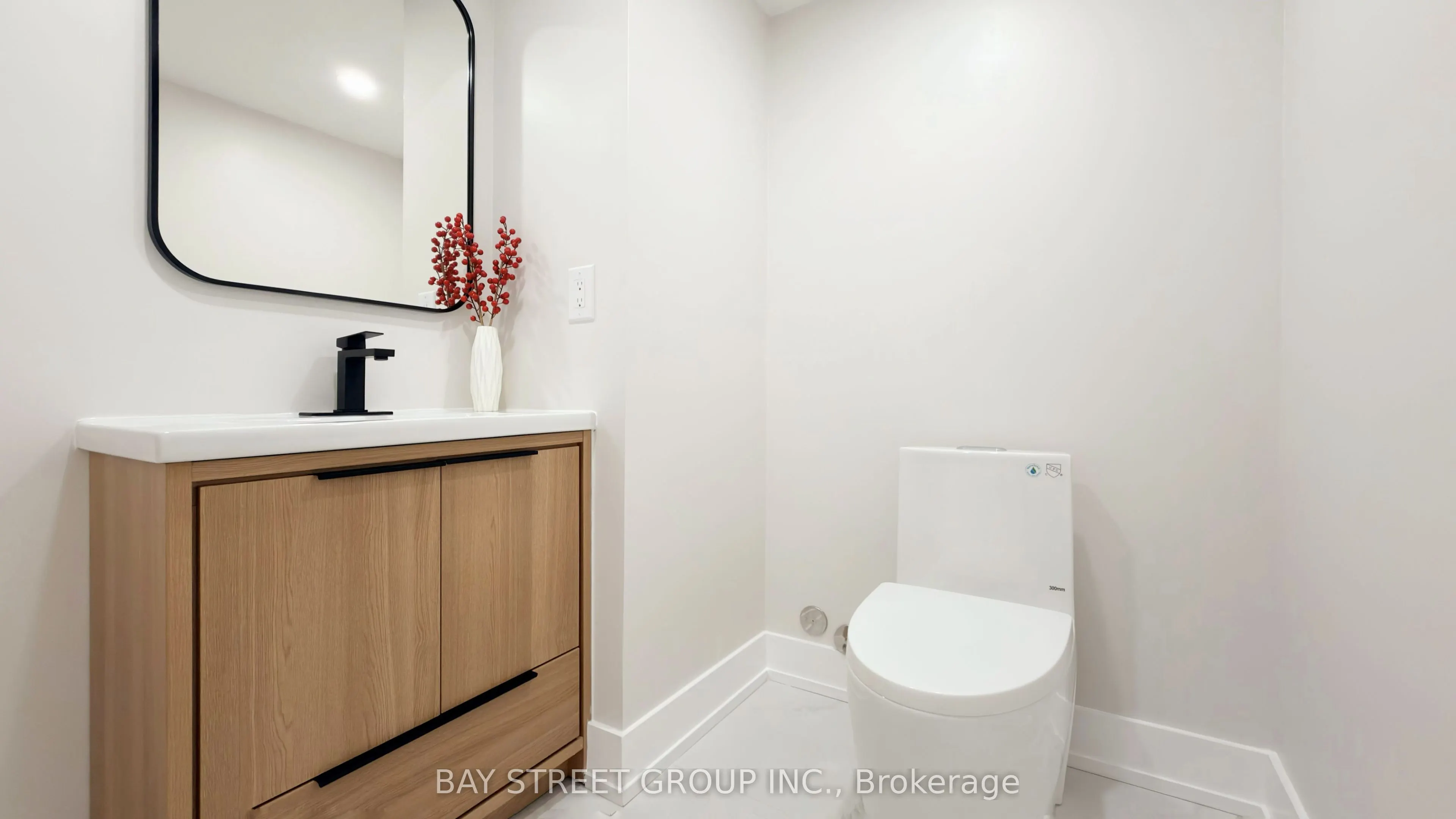 85 Skymark Drive #2201