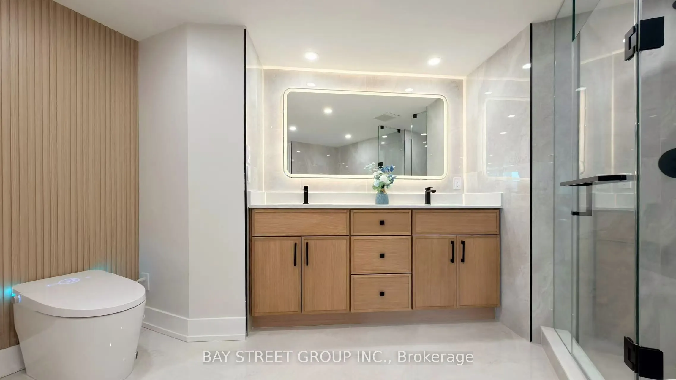 85 Skymark Drive #2201