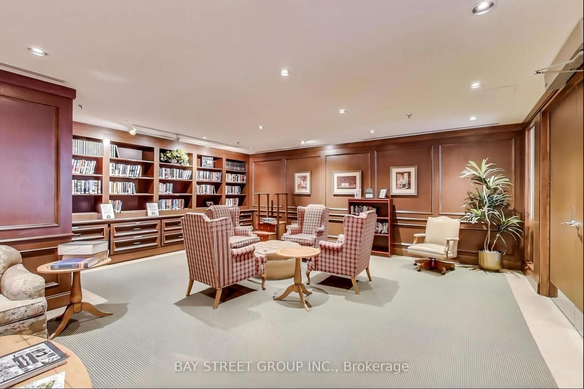 85 Skymark Drive #2201