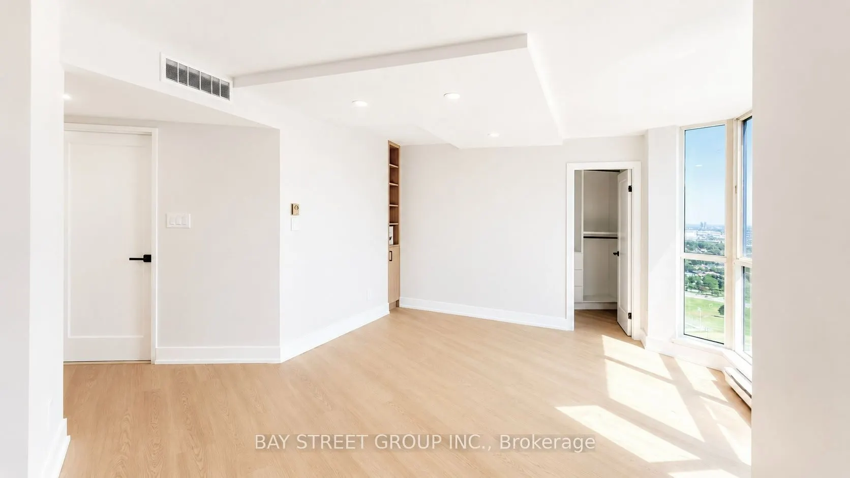 85 Skymark Drive #2201