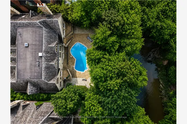 14 St Margarets Drive