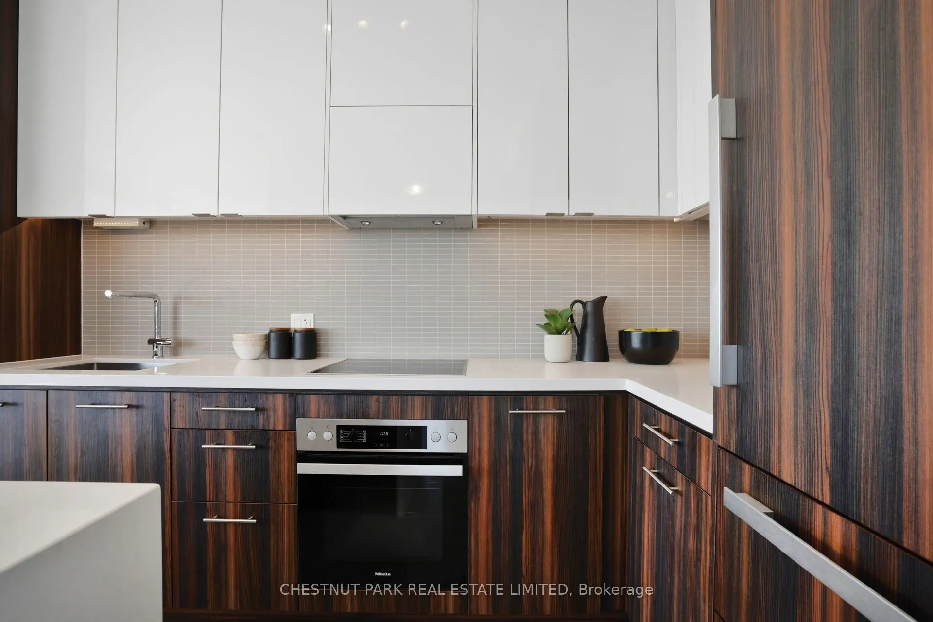 11 Lillian Street #1802