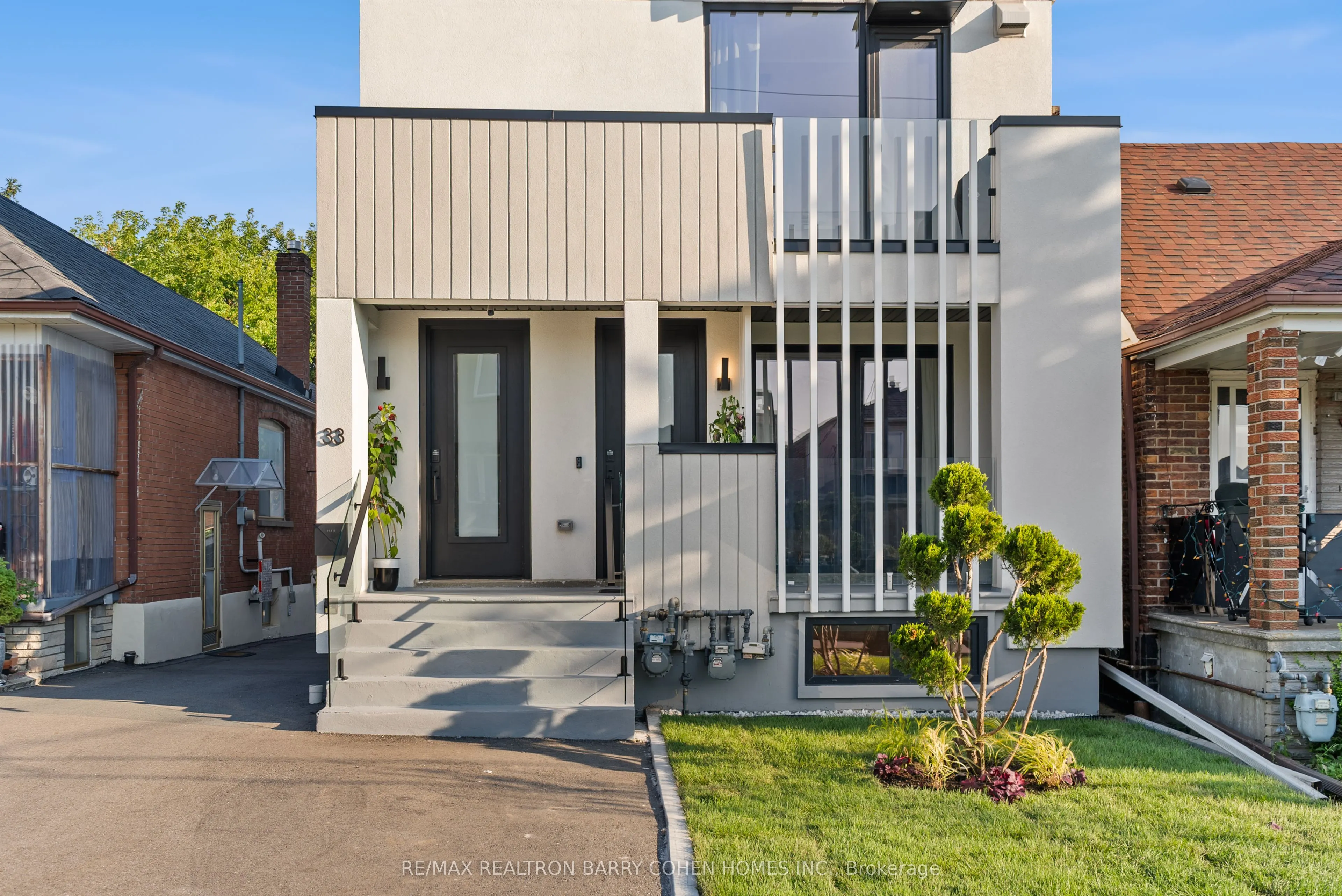 33 Lanark Avenue