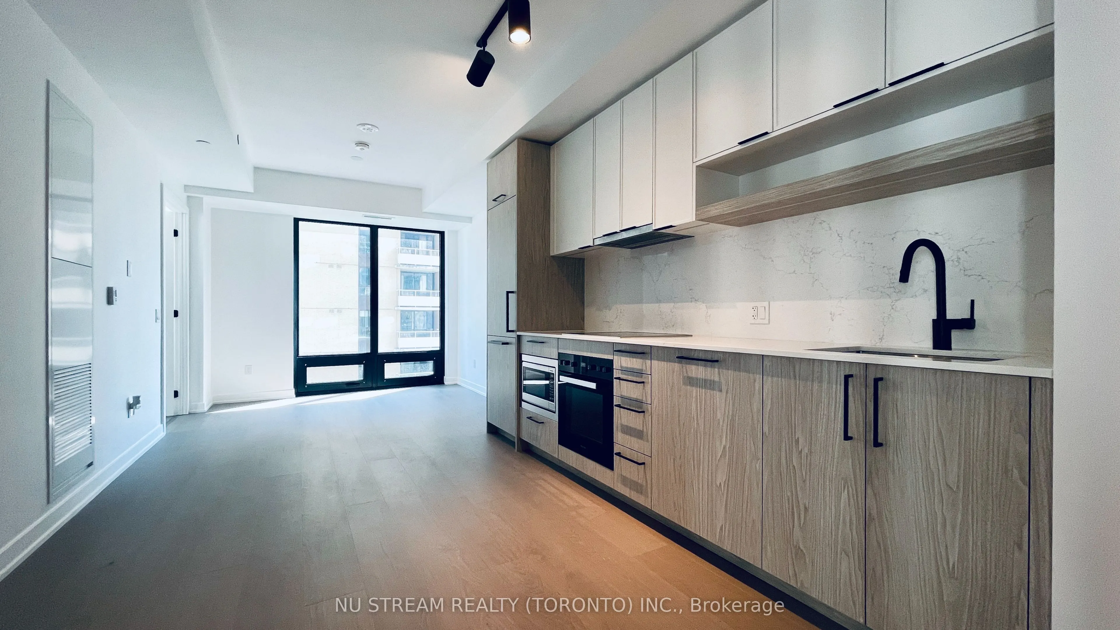 91 Montclair Avenue #1502