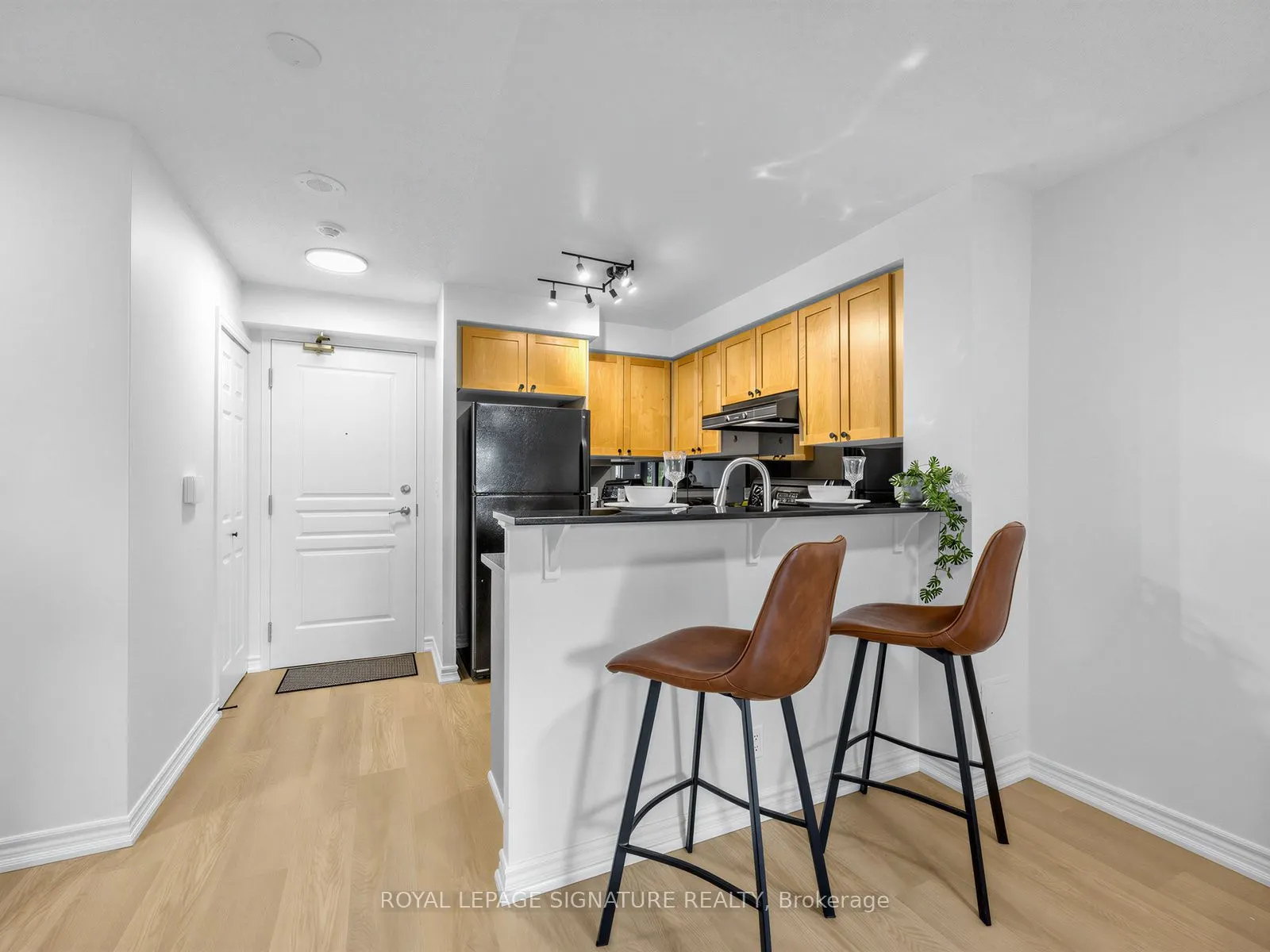 16 Dallimore Circle #220