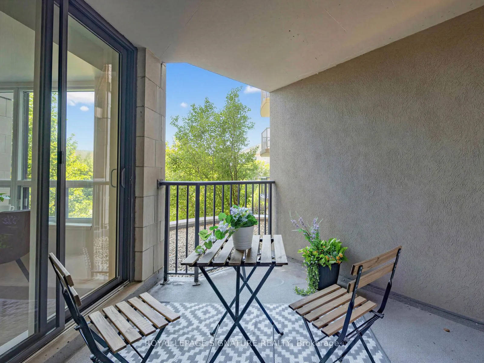 16 Dallimore Circle #220