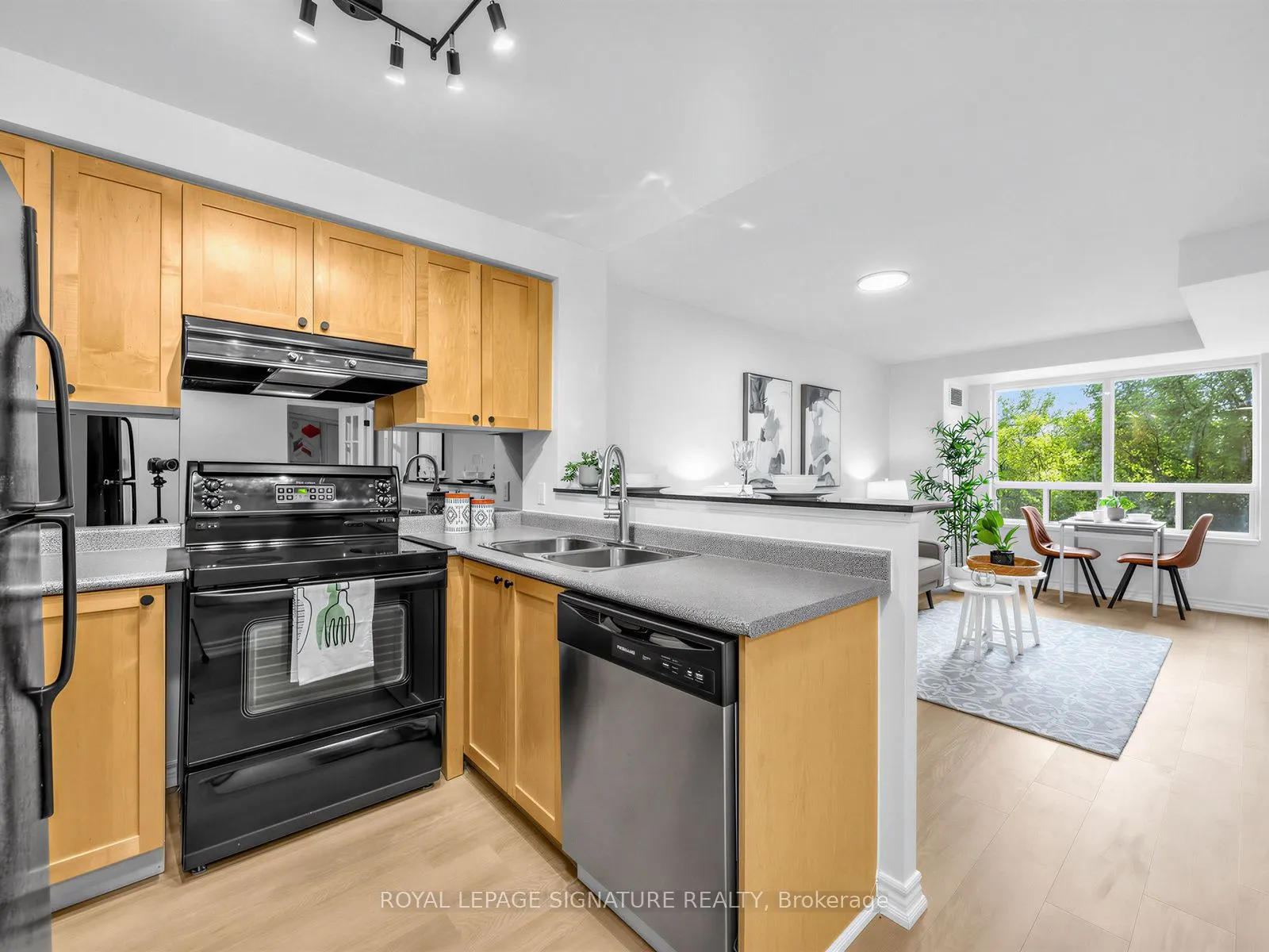 16 Dallimore Circle #220