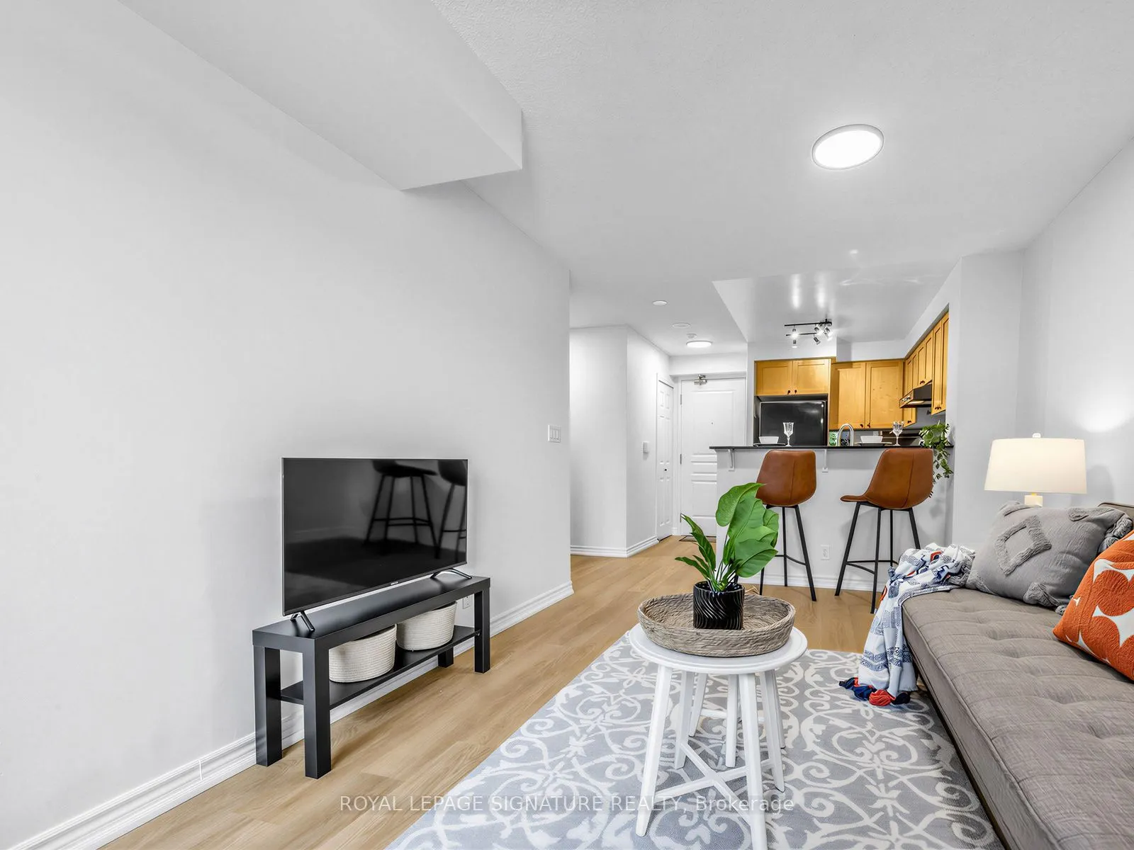 16 Dallimore Circle #220