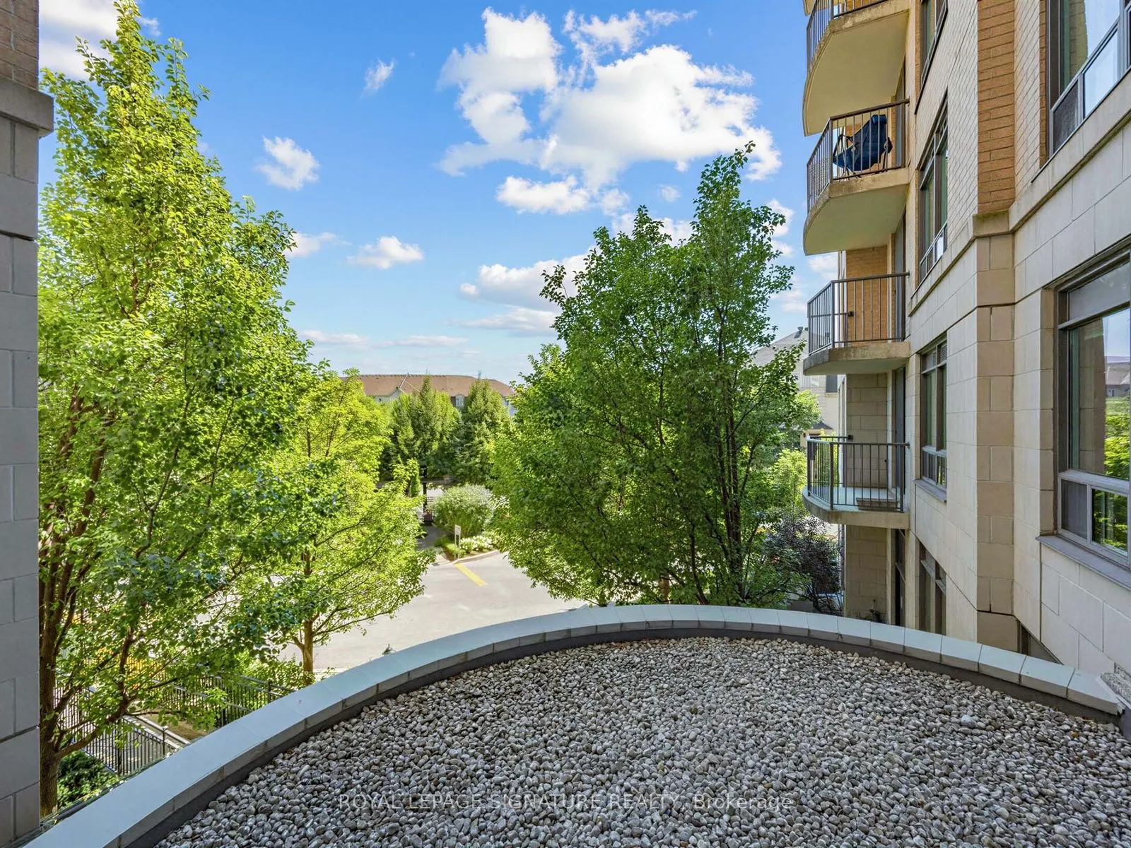 16 Dallimore Circle #220