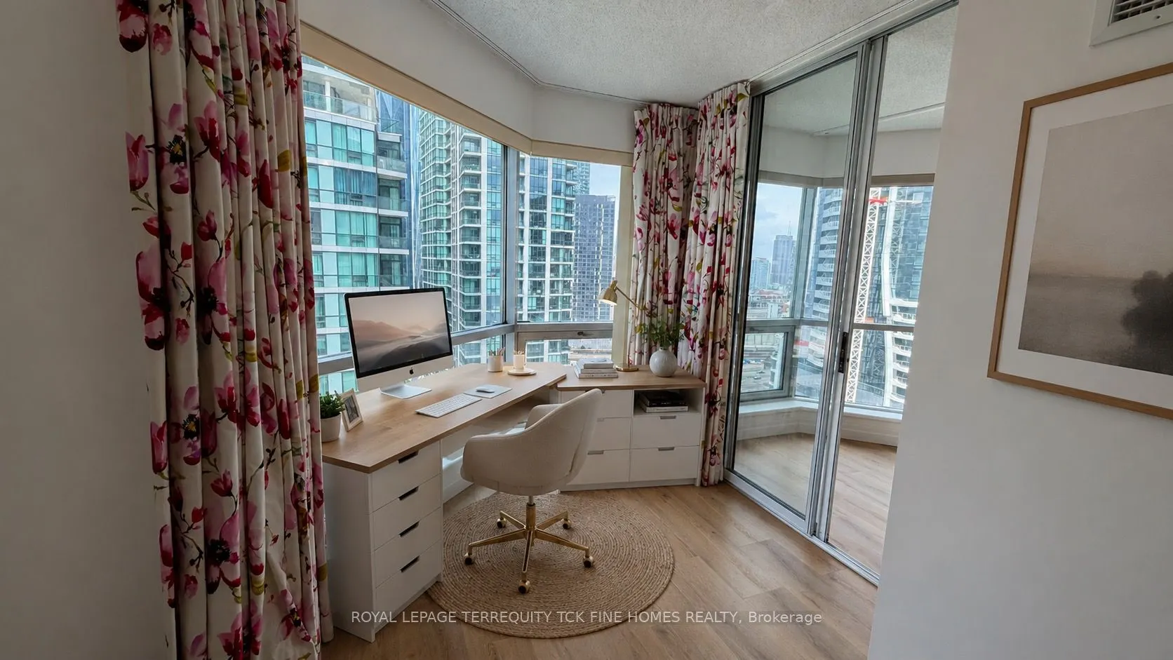 10 Yonge Street #2604