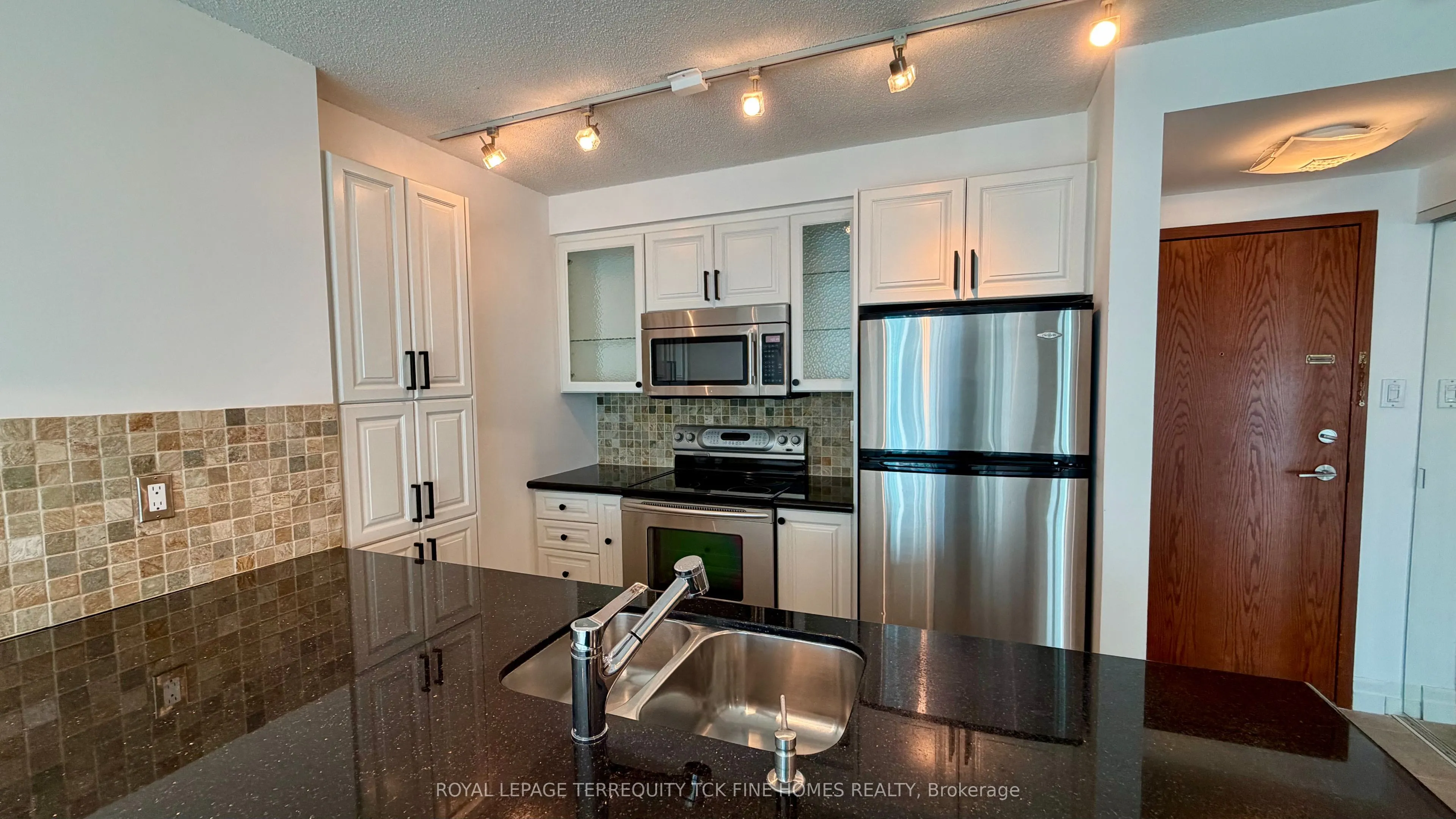 10 Yonge Street #2604