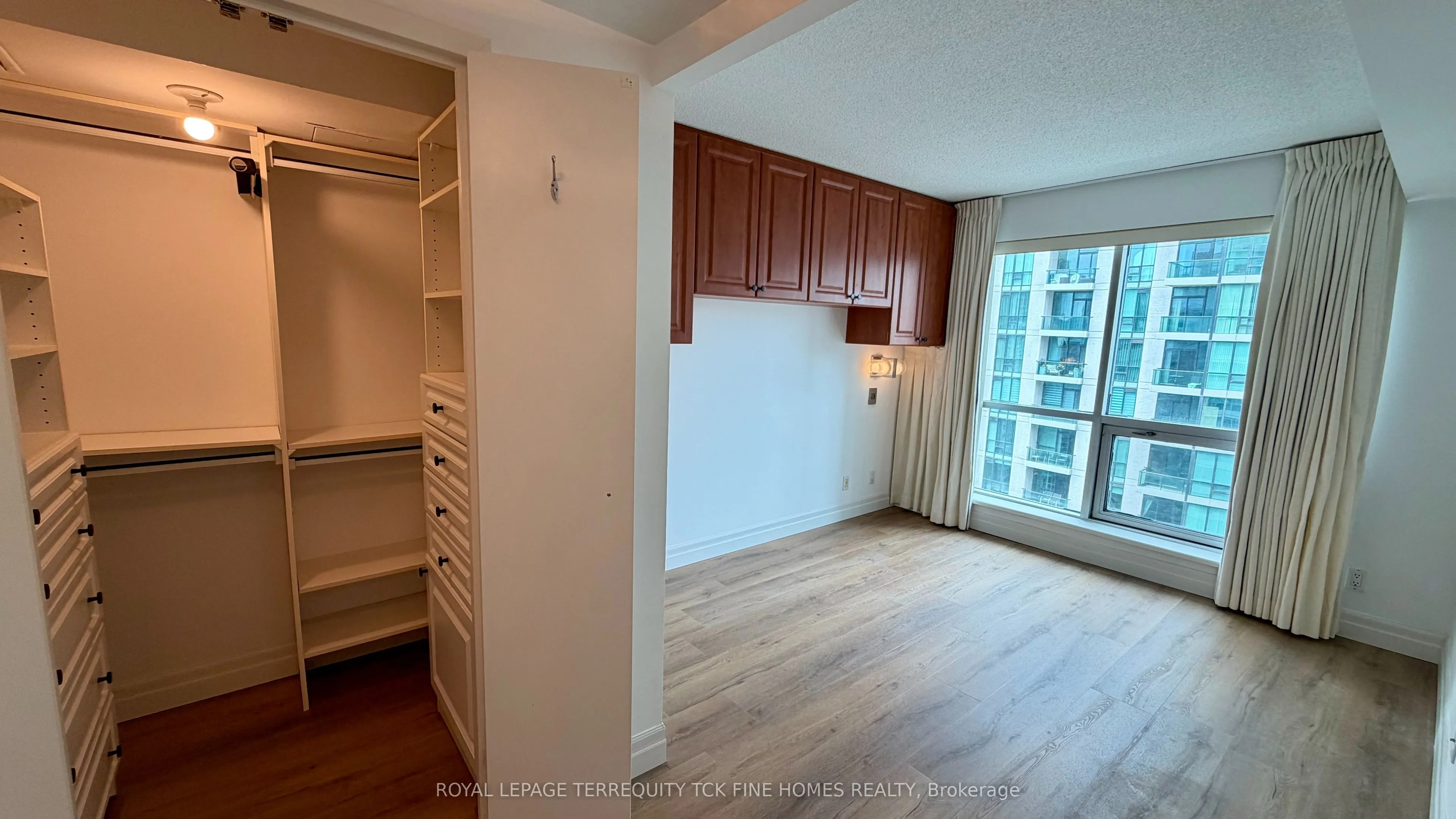 10 Yonge Street #2604
