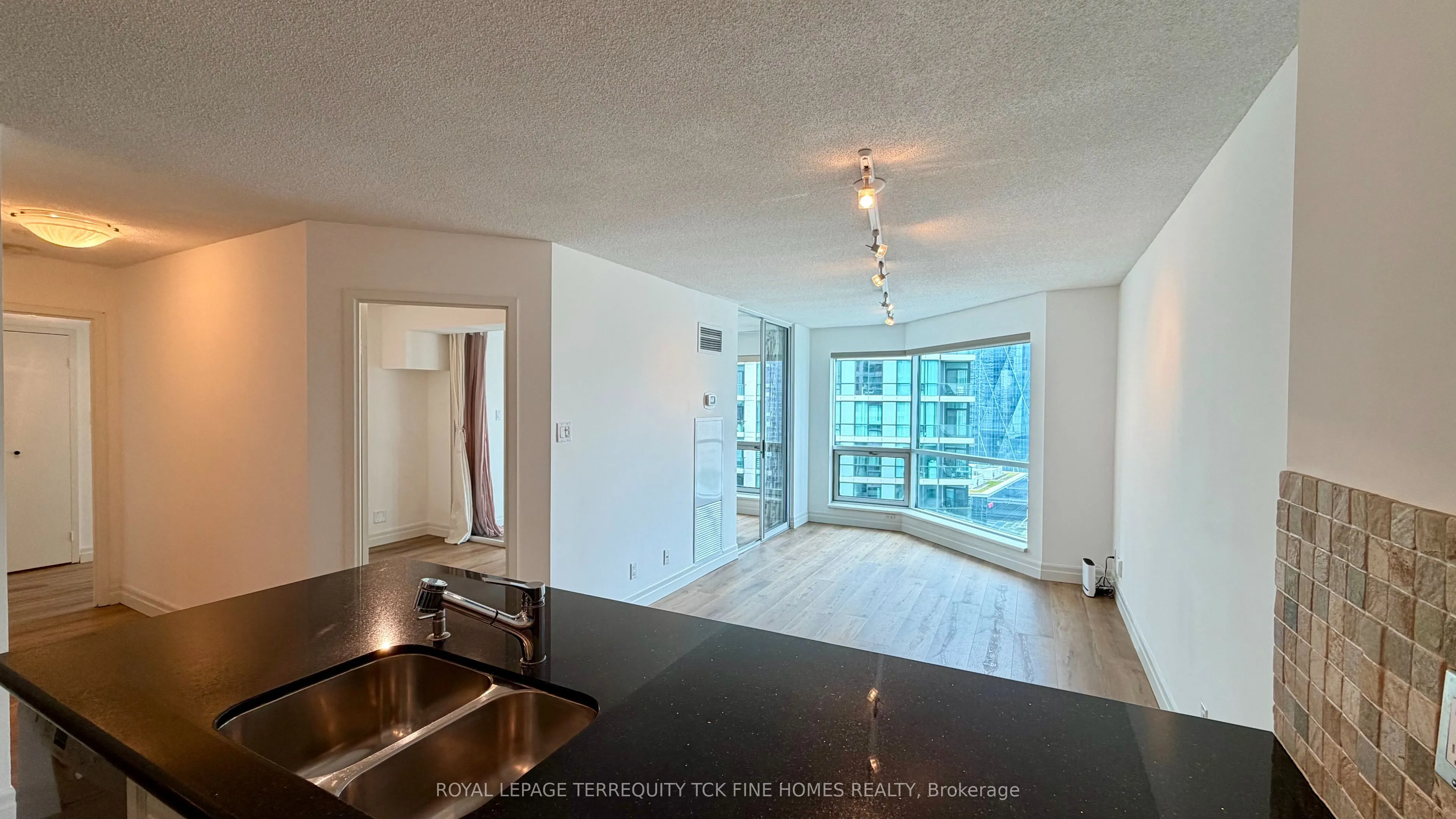 10 Yonge Street #2604
