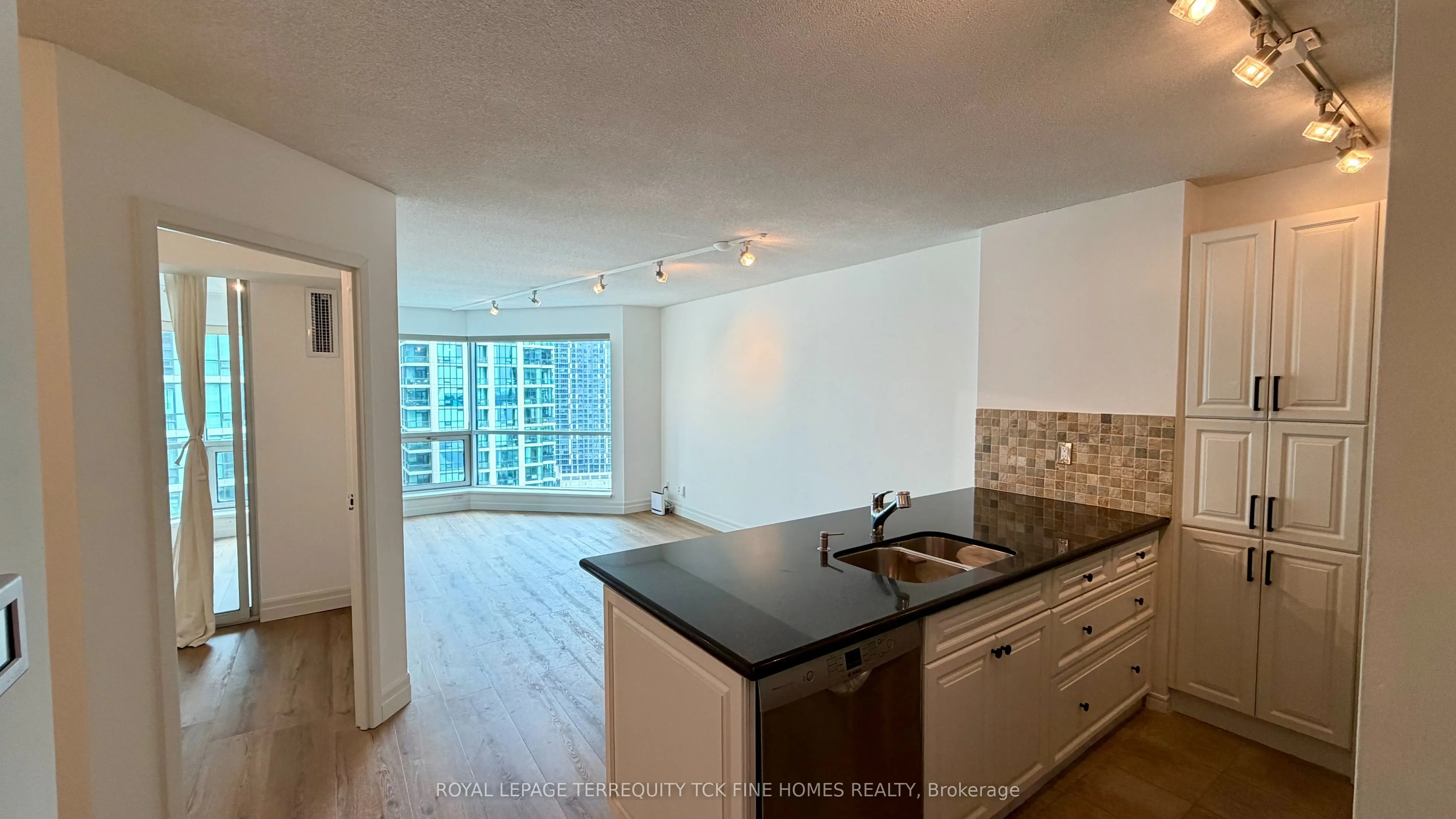 10 Yonge Street #2604