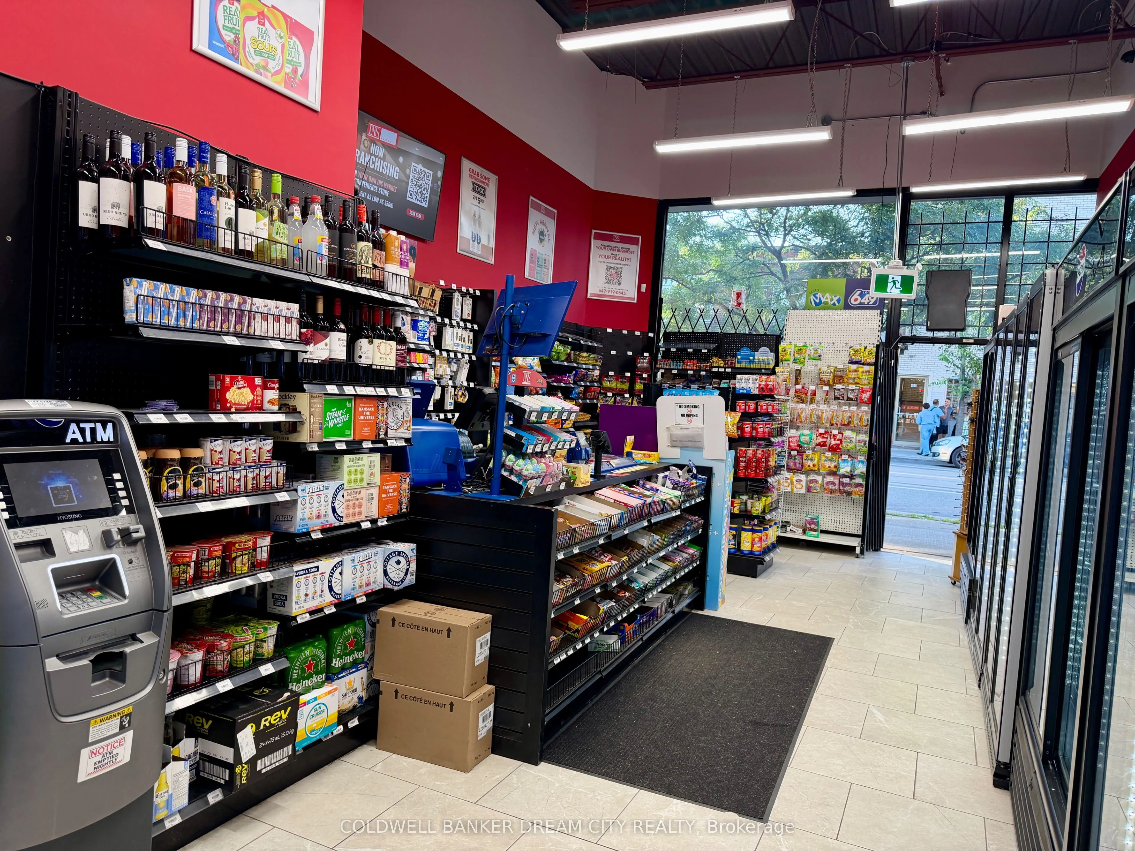 811 DUNDAS Street W ##3