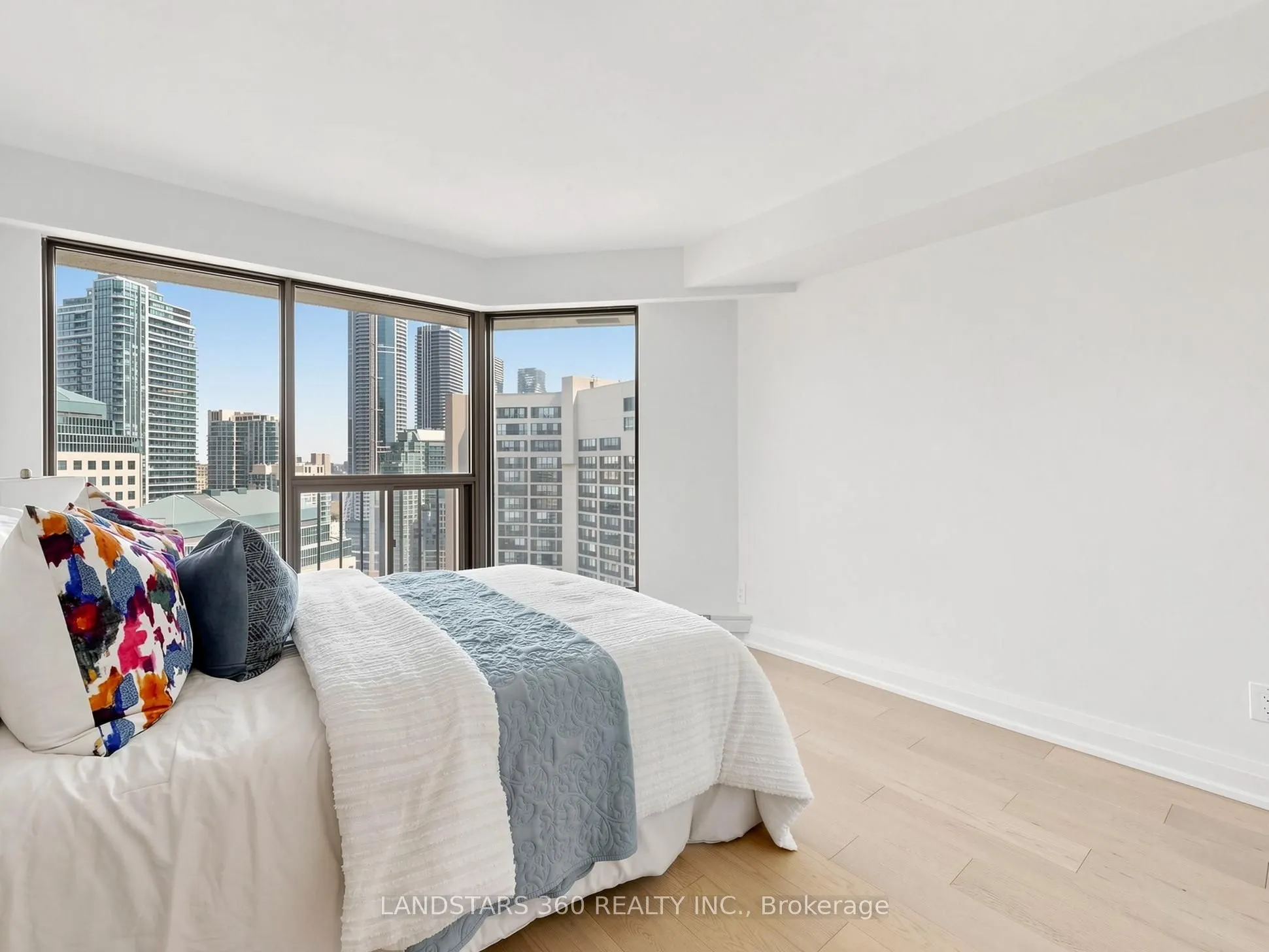 55 Harbour Square #3311